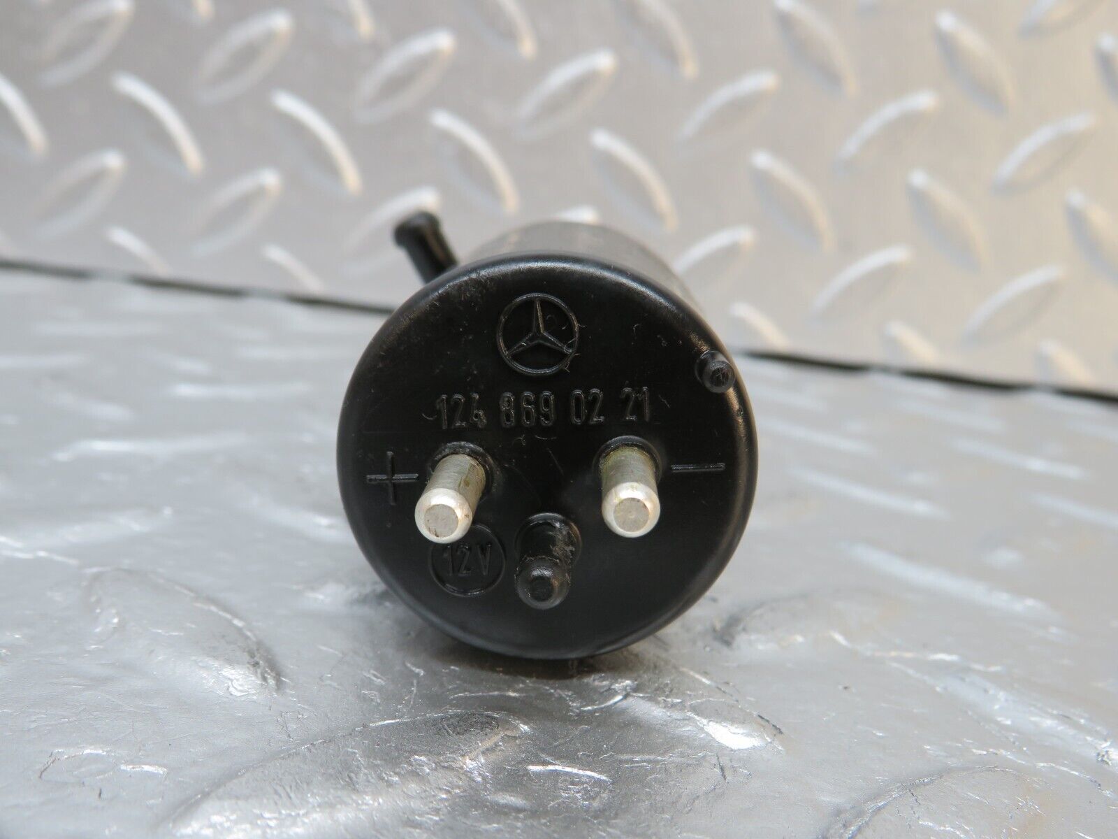 32418 Mercedes-Benz S124 300TE Wagon Windscreen Washer Pump Hella 1248690221