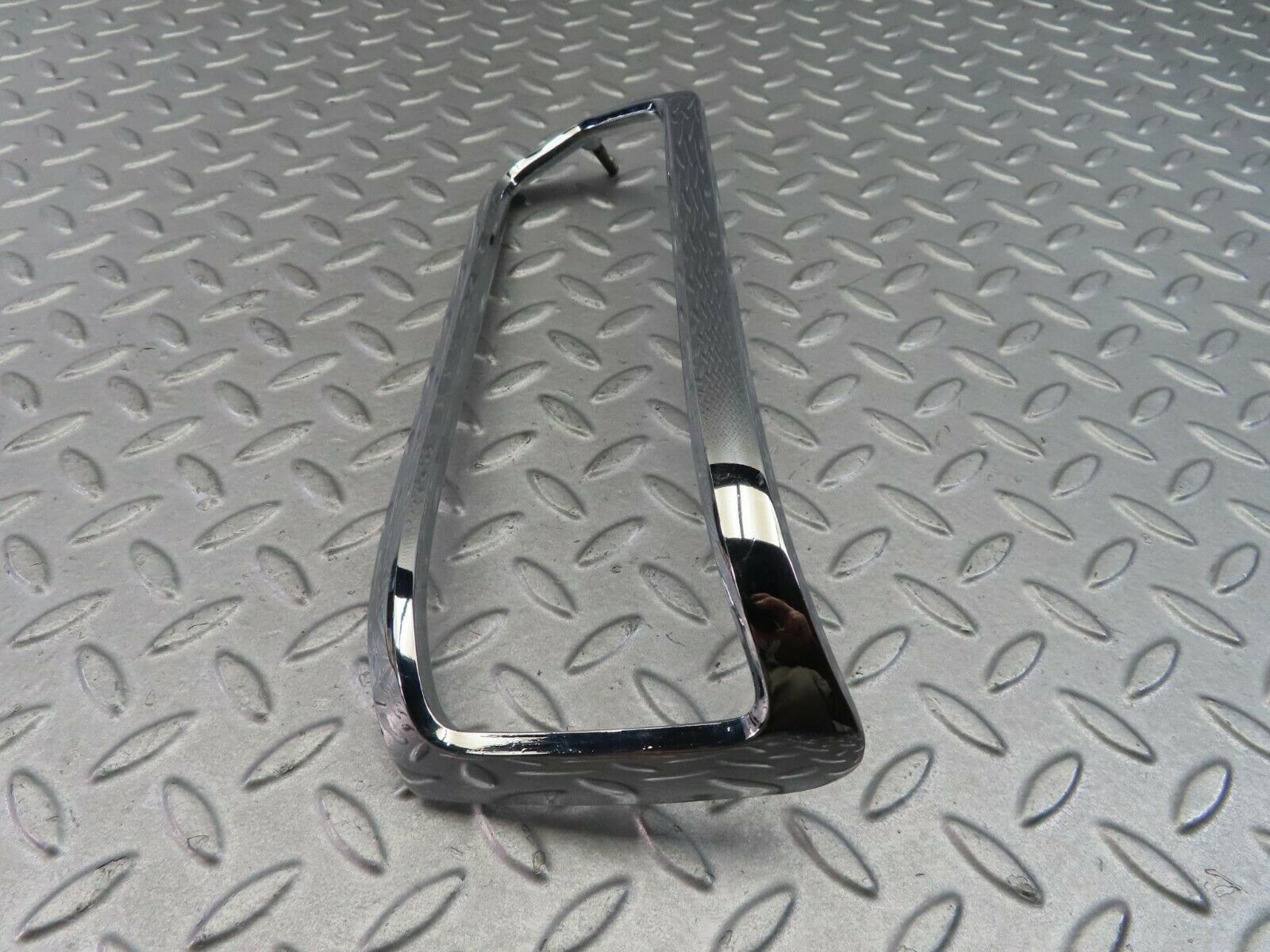 8097 Mercedes-Benz W108 Tail Light Chrome Frame Left 1088260159