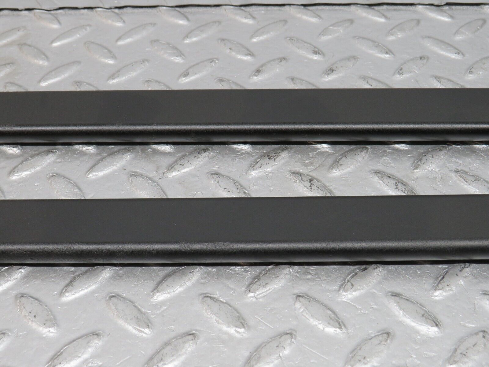 38192 Mercedes-Benz A124 320E Cabriolet Front Suspension Anti Roll Bar Support 2x