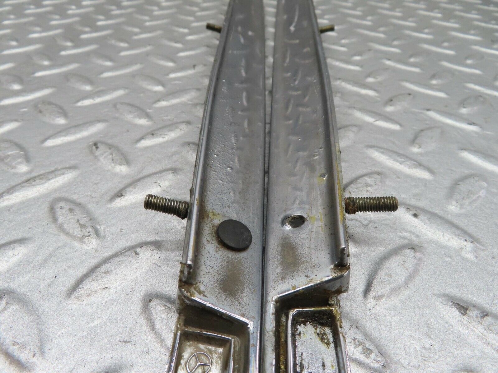 14331 Mercedes-Benz W116 350SE Trunk Chrome Moulding Trim Pair 1166900380