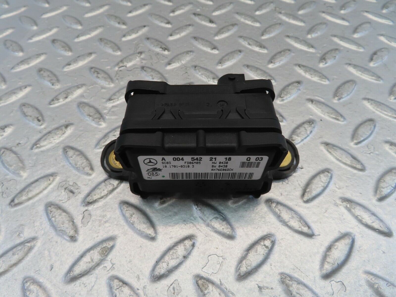 11090 Mercedes-Benz W221 S320 ESP Yaw Rate Sensor 0045422118