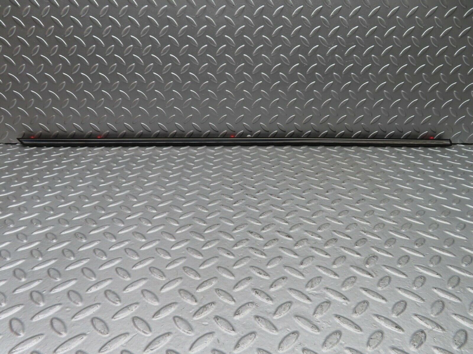 21104 Mercedes-Benz W123 230E Front Left Door Centre Moulding Trim