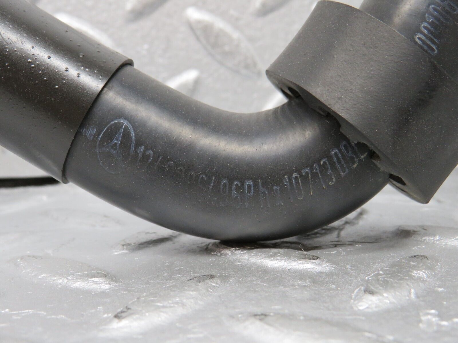 38154 Mercedes-Benz A124 320E Cabriolet Radiator Hose Pipe 1248306496