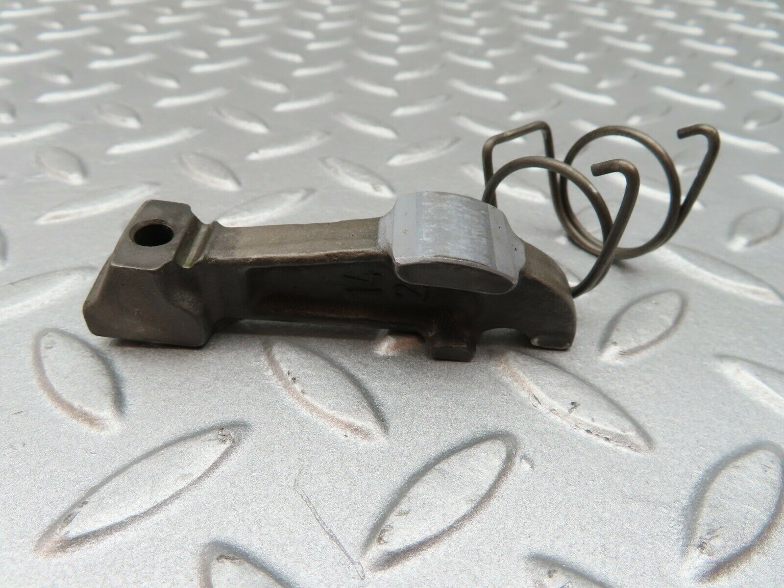 3530 Mercedes-Benz W108 280SE Valve Rocker Arm With Retaining Spring