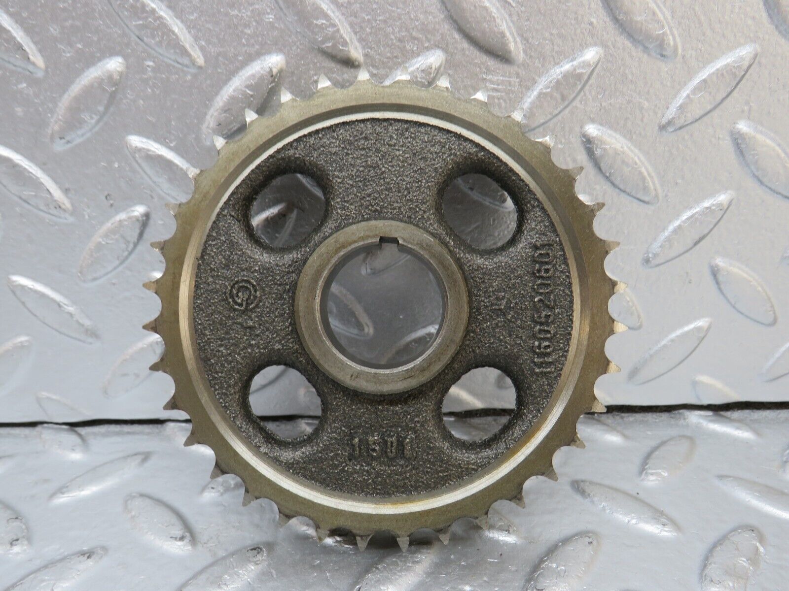 34518 Mercedes-Benz C126 380SEC Coupe Camshaft Timing Gear 1160520601