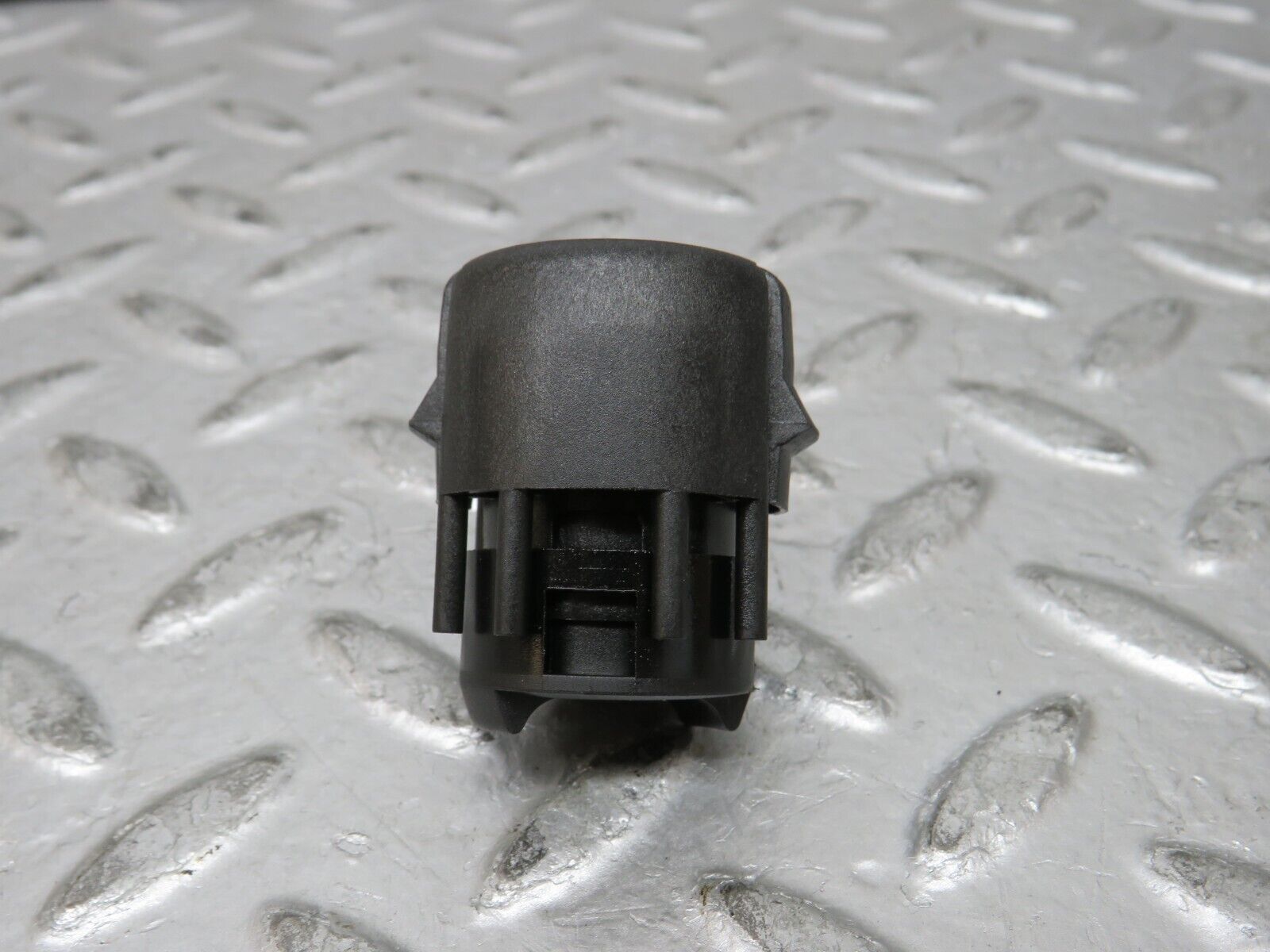 28828 Mercedes-Benz W123 230E Kick Down Switch 0015457814