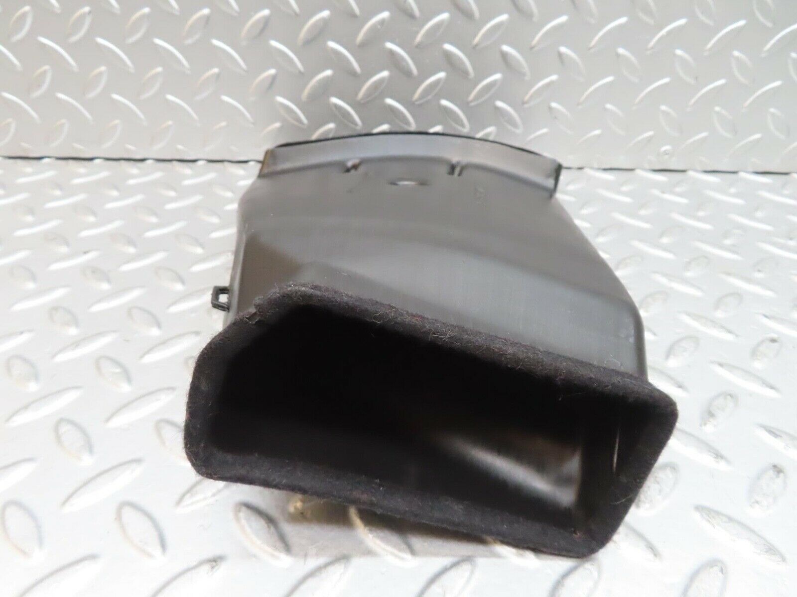 15305 Mercedes-Benz W123 230E Air Duct Heater Ventilation Left 1238310446