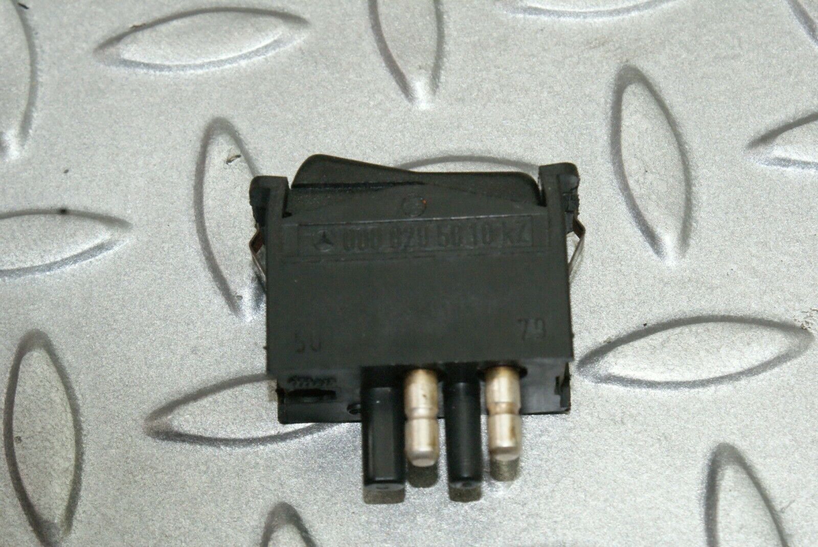 2612 Mercedes-Benz W116 350SE Interior Dome Light Switch 0008205810