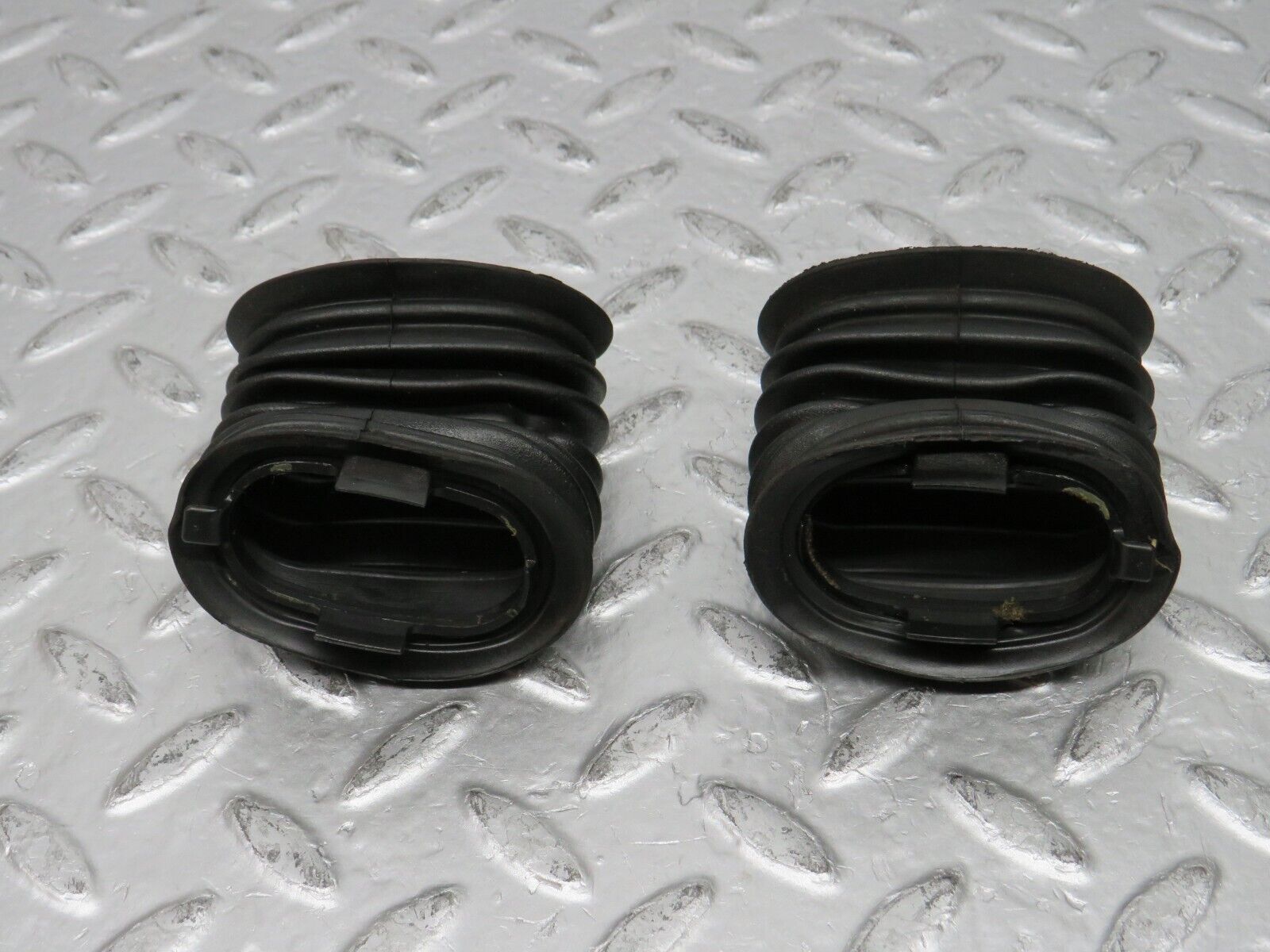 31511 Mercedes-Benz S124 220TE Rear Door Wire Protector Rubber 1268210597