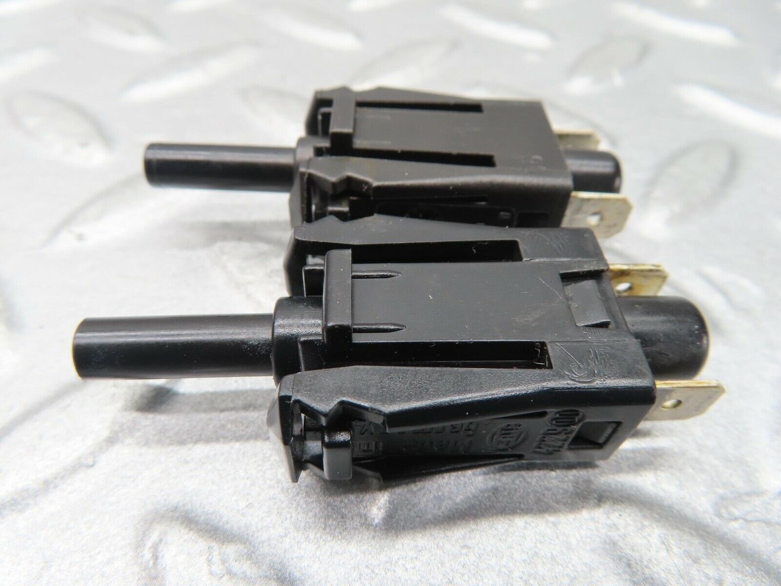 16392 Mercedes-Benz W124 260E Door Contact Switch Pair 0015458714