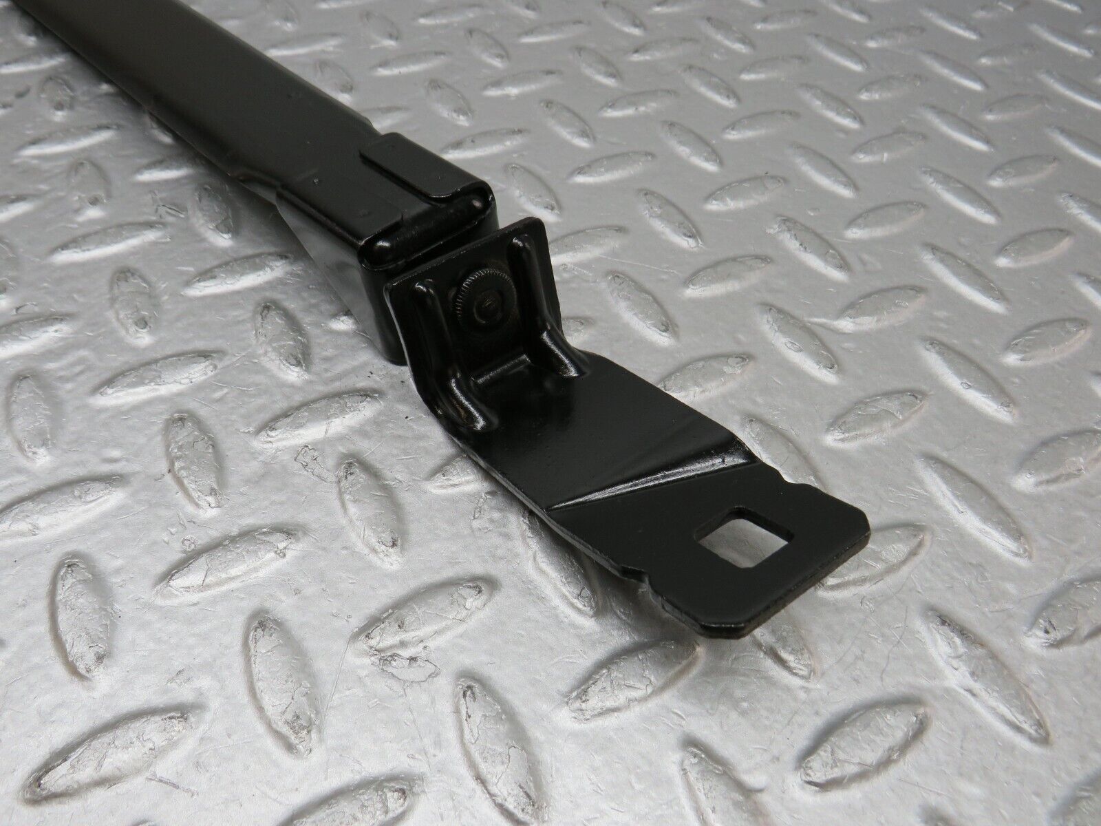 36768 Mercedes-Benz W201 190E 2.0L Fuel Tank Tightening Strap 2014700040