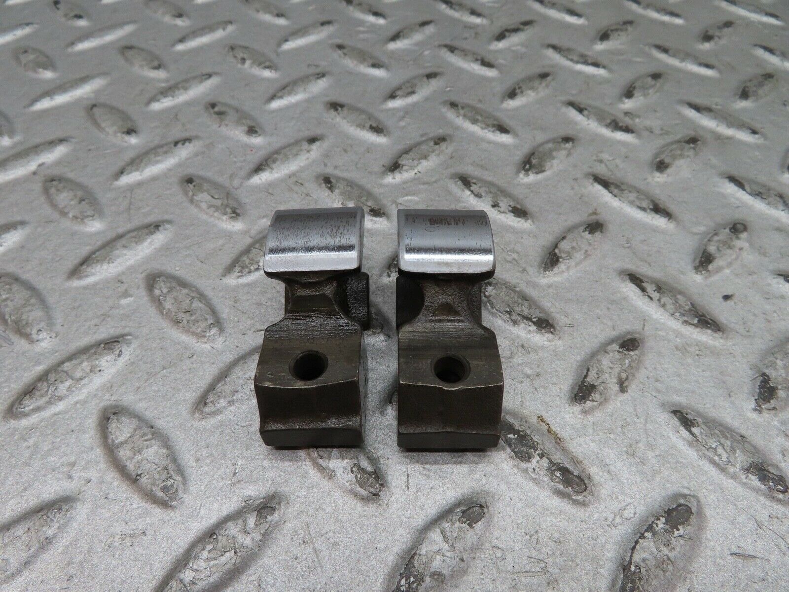 17865 Mercedes-Benz W116 450SEL Valve Rocker Arm