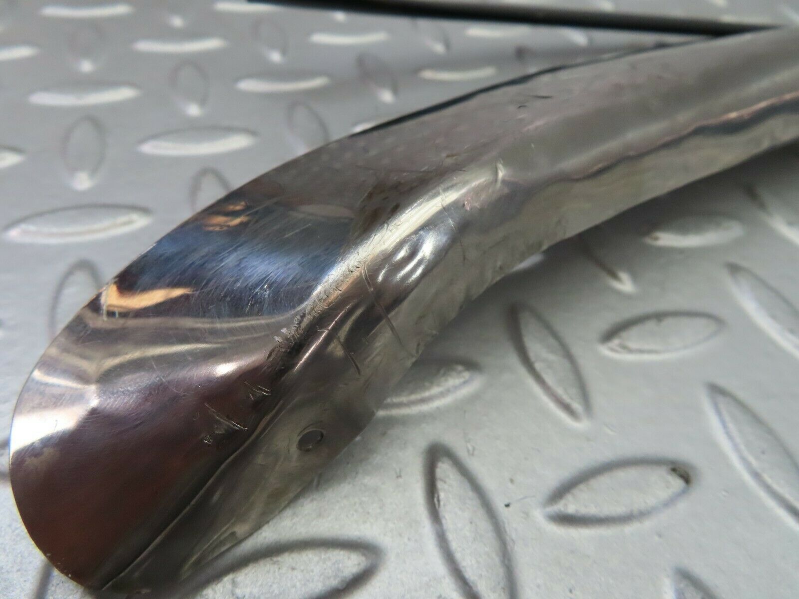 7354 Mercedes-Benz W116 450SE Wheel Arch Chrome Fender Wing Trim Front Left