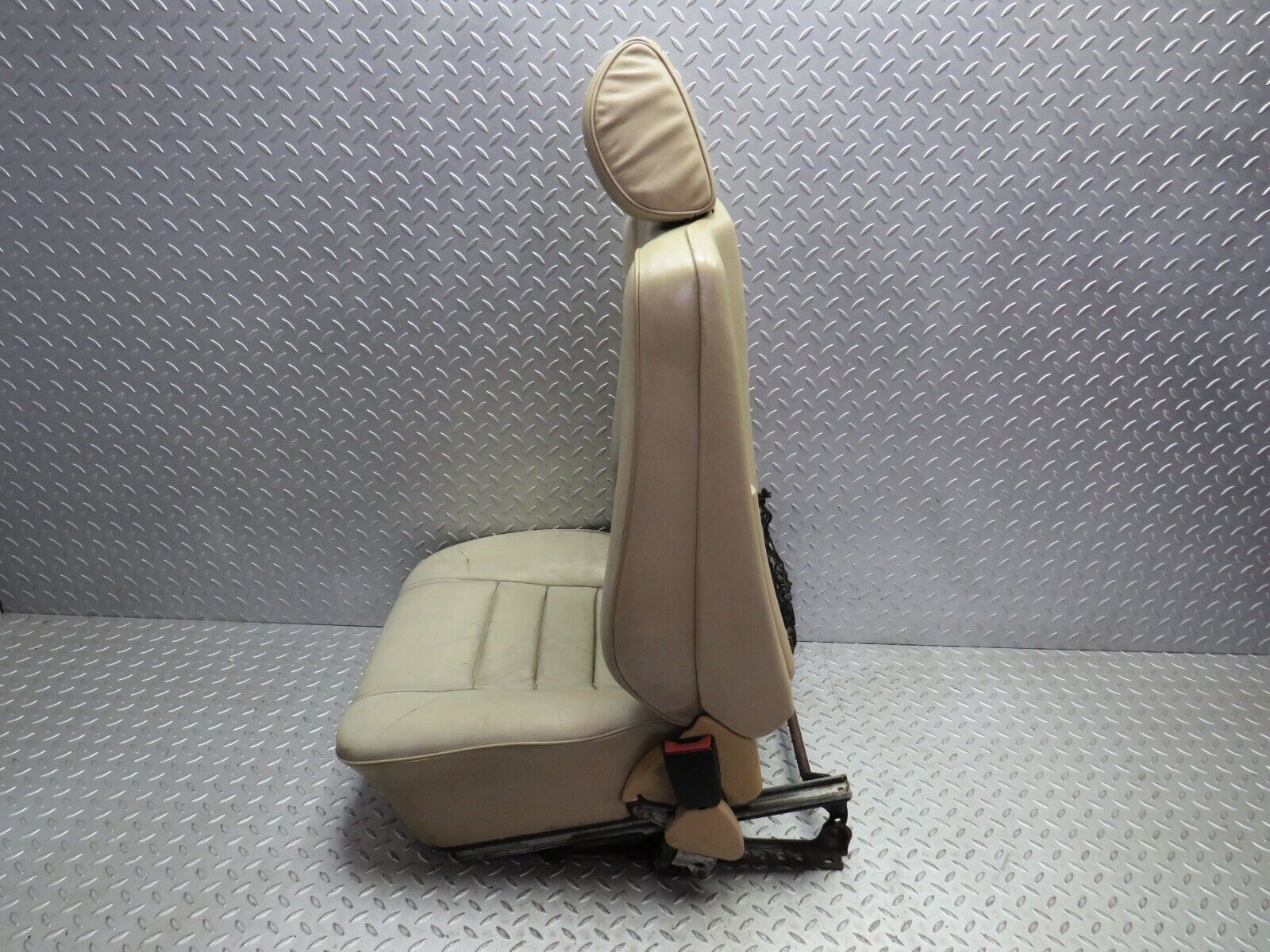 34547 Mercedes-Benz C126 380SEC Front Right Electric Driver Seat Leather Beige