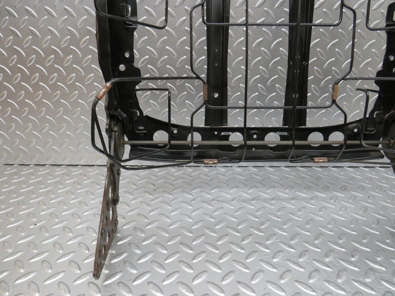 25478 Mercedes-Benz W123 200 Seat Backrest Left Side 1239101385