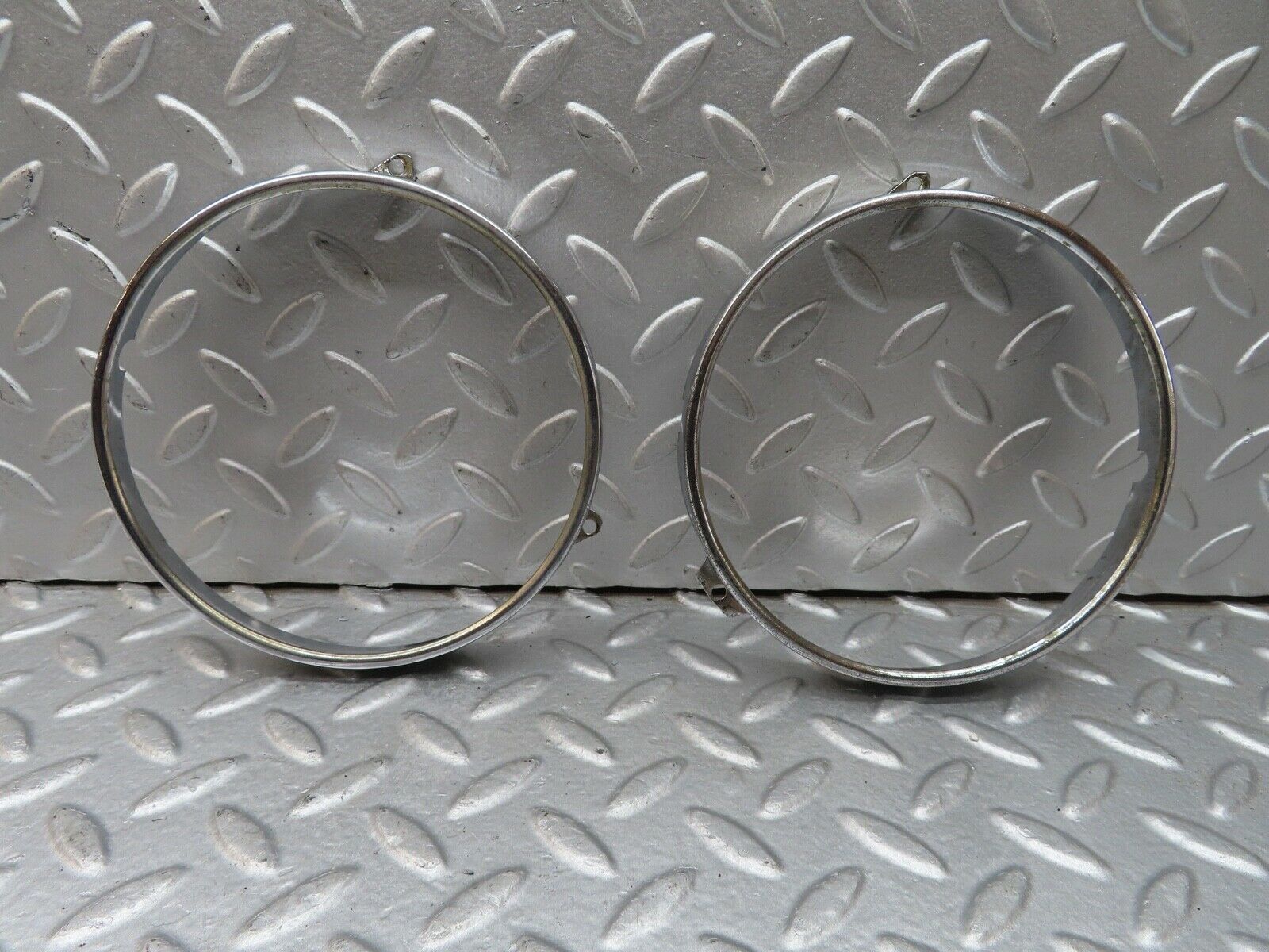 18255 Mercedes-Benz W111 220SE Coupe Headlight Chrome Frame