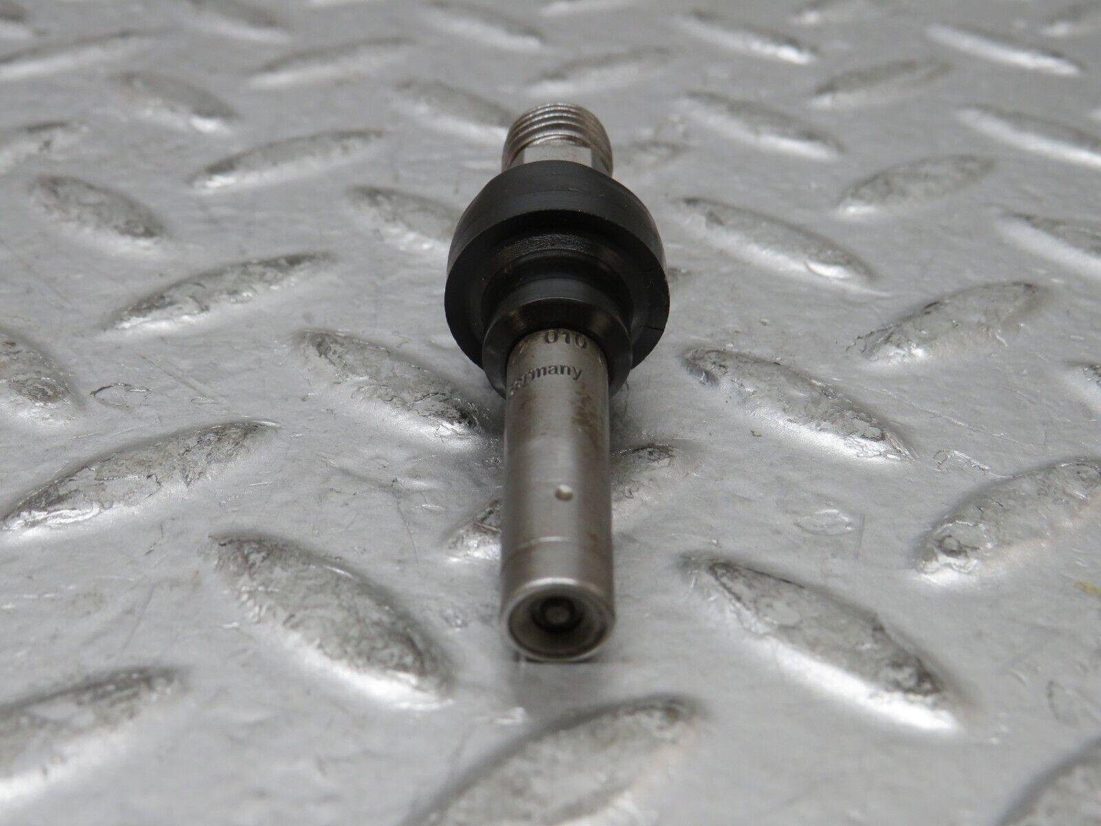 27425 Mercedes-Benz W123 280E Fuel Injector Bosch 0437502010