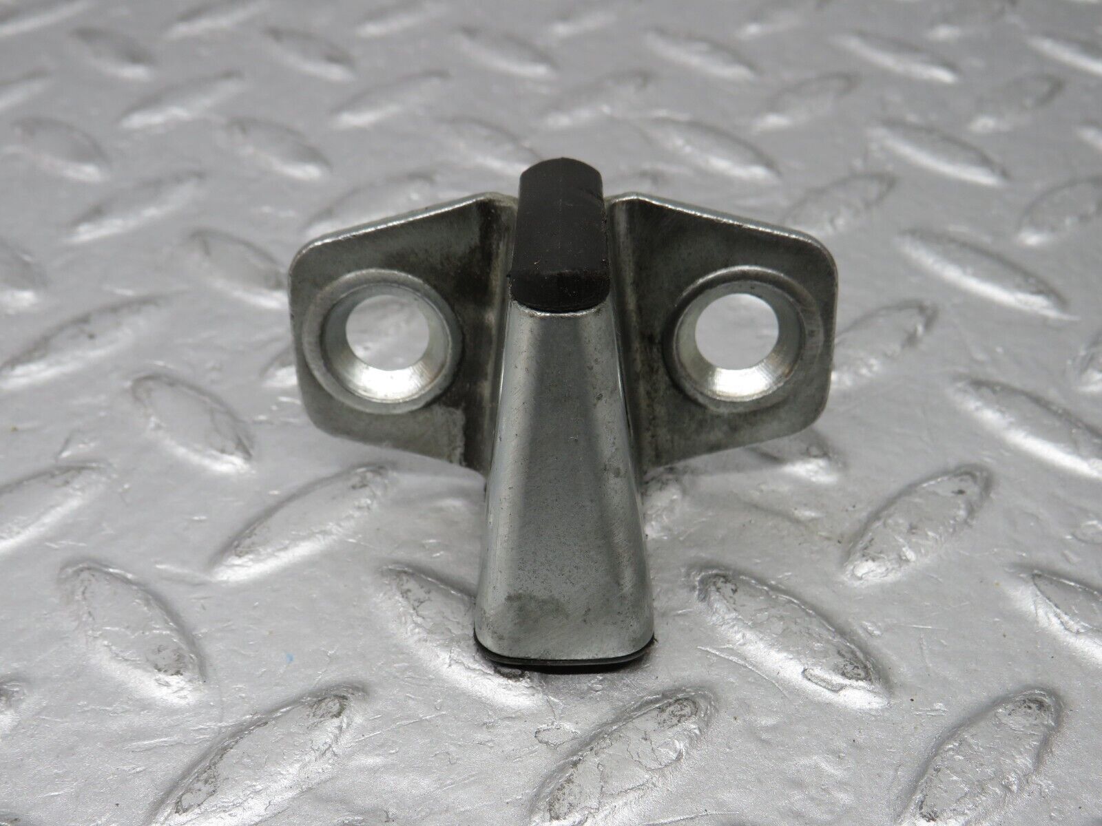 36614 Mercedes-Benz W201 190E 2.0L Door Lock Latch