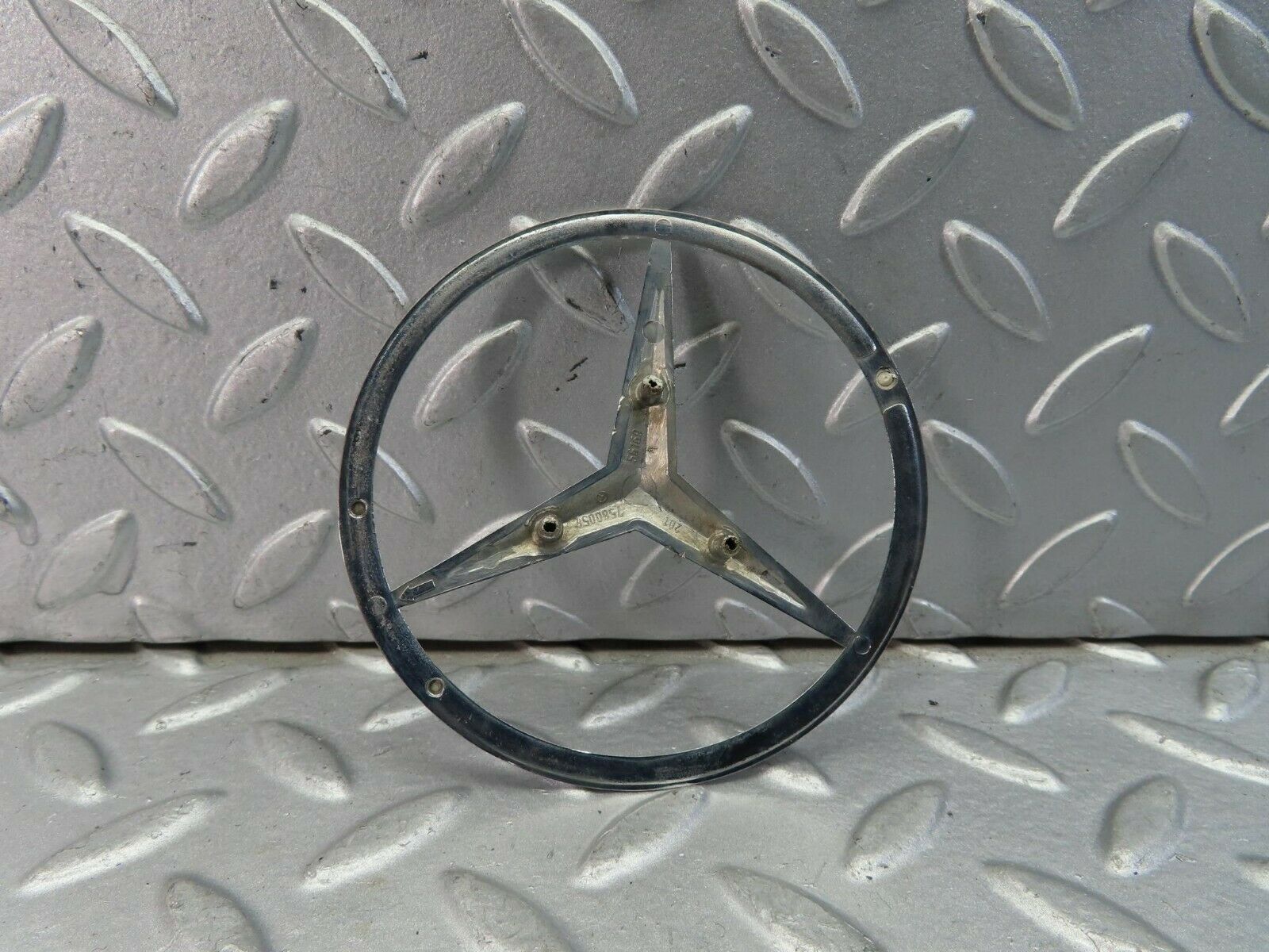 9531 Mercedes-Benz C124 300CE Coupe Chrome Rear Emblem 2017580058