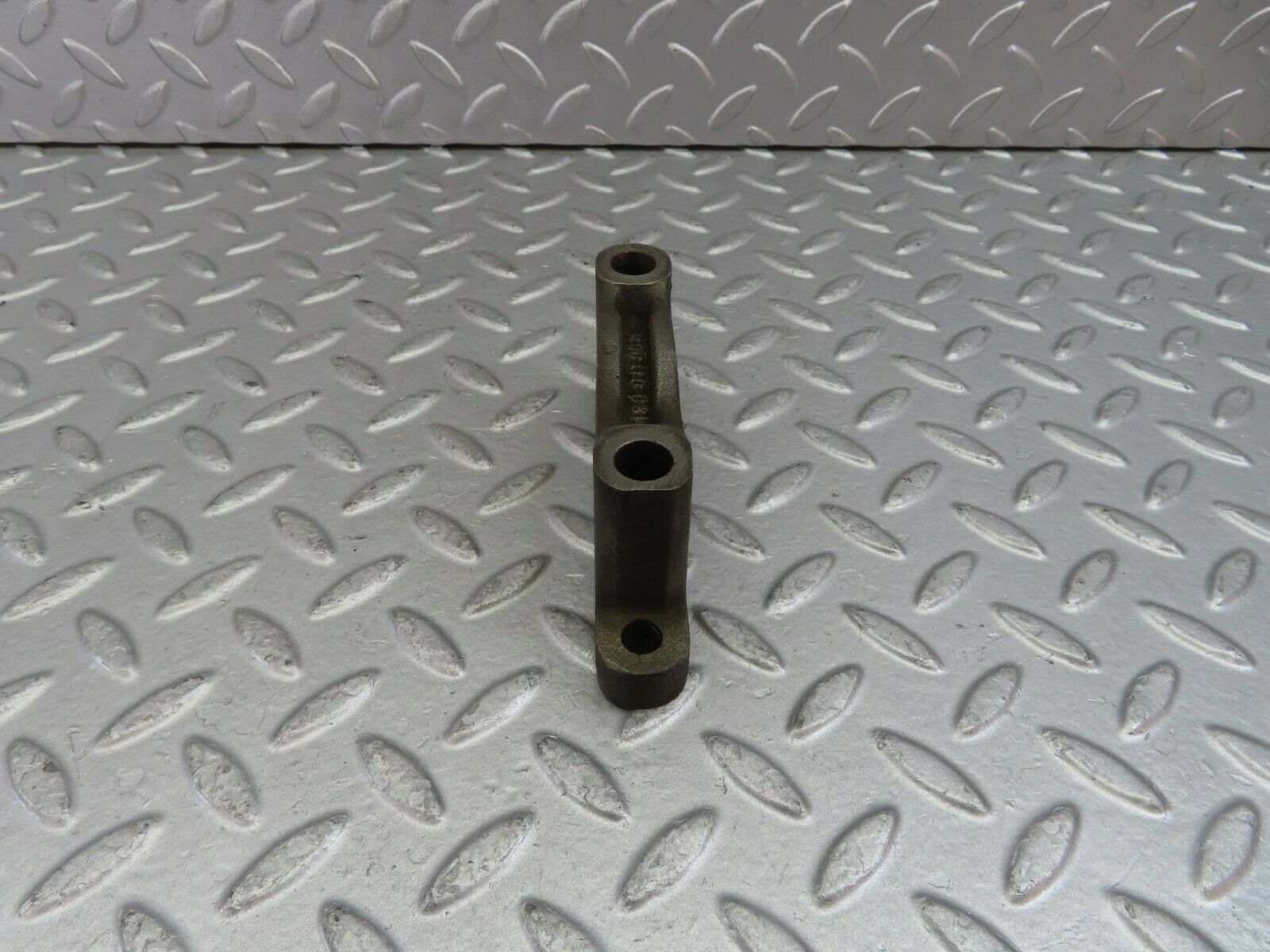 10218 Mercedes-Benz W111 220SE Crankshaft Bearing Holder Block 1800110011