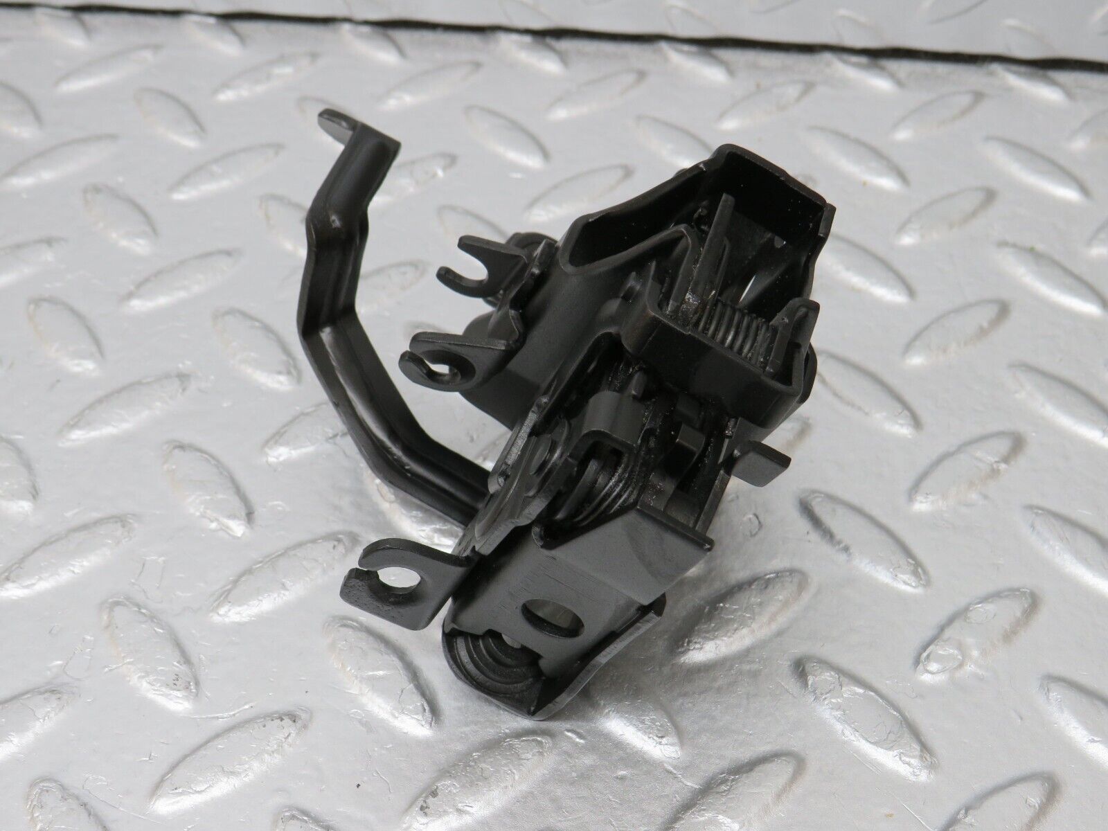 34591 Mercedes-Benz C126 380SEC Coupe Bonnet Lock Latch Left 1268800760