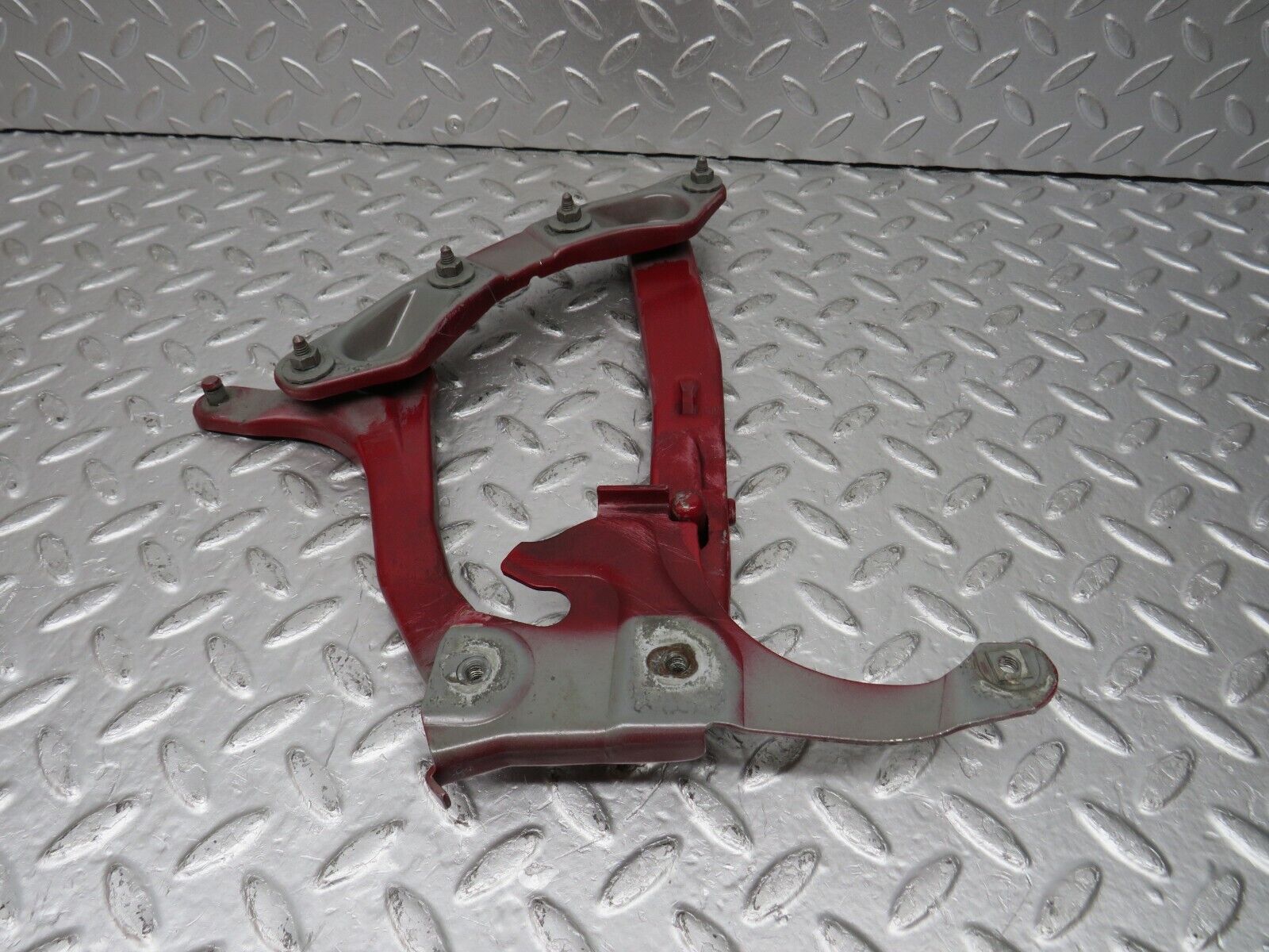 33417 Mercedes-Benz W202 C180 Bonnet Hinge Left Side 2028800128