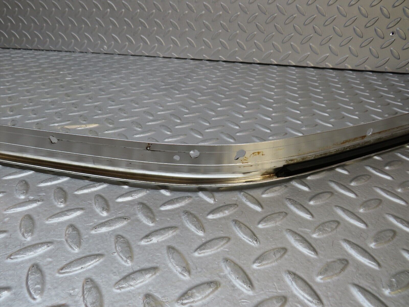 37028 Mercedes-Benz C126 420SEC Coupe Roof Chrome Trim Right Side