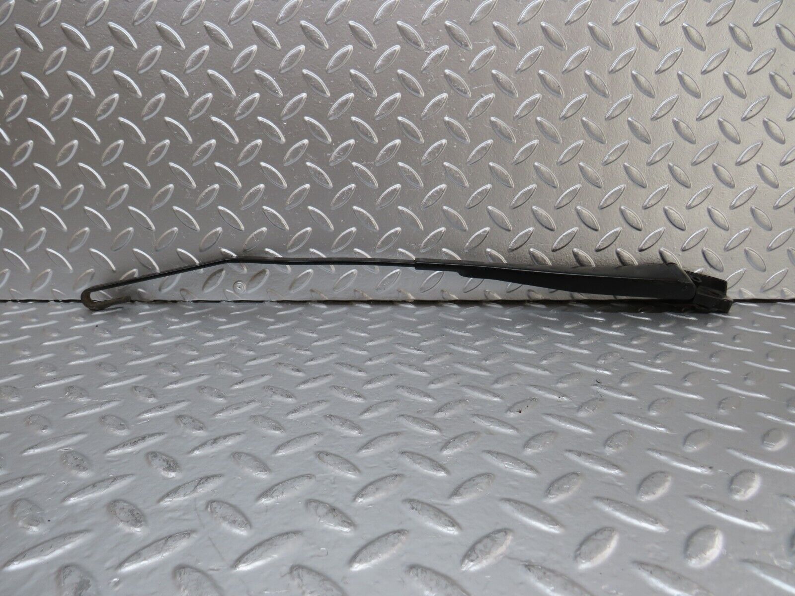 24924 Mercedes-Benz W140 S320 Wiper Arm Bosch Left Side