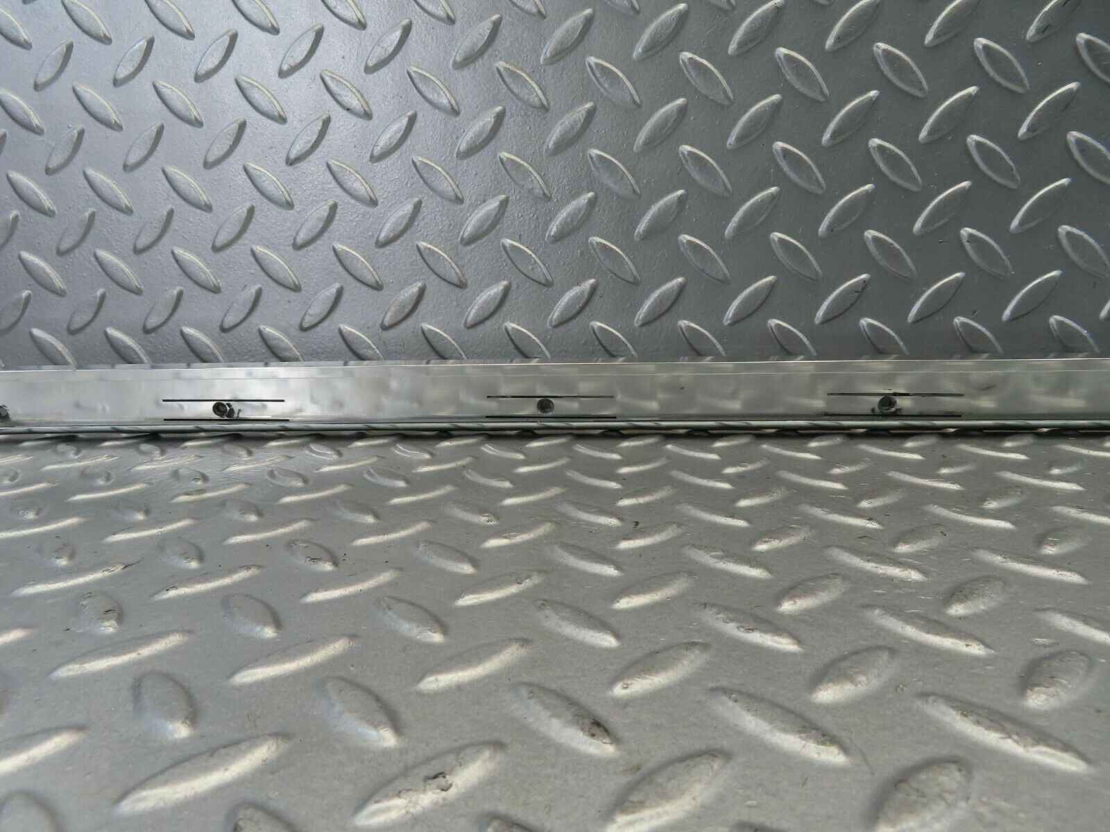 11586 Mercedes-Benz C123 230CE Coupe Chrome Roof Trim Cladding Left Side