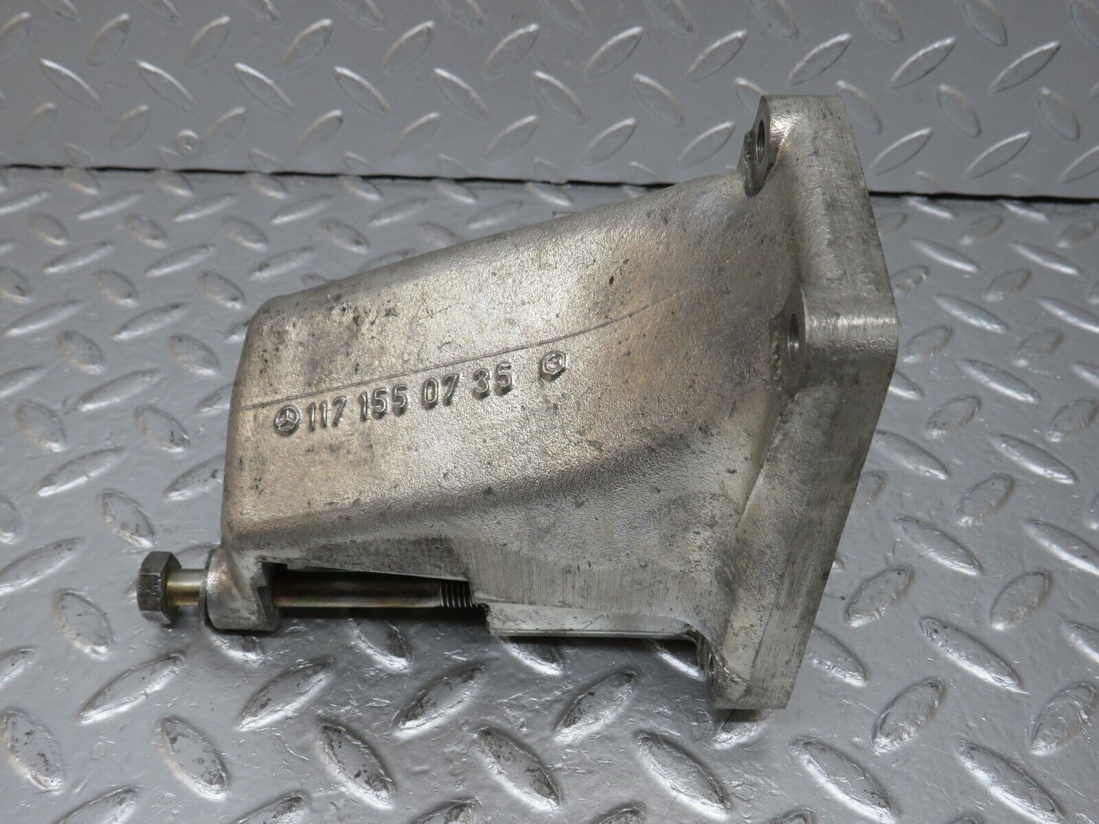 34505 Mercedes-Benz C126 380SEC Coupe Alternator Generator Bracket 1171550735