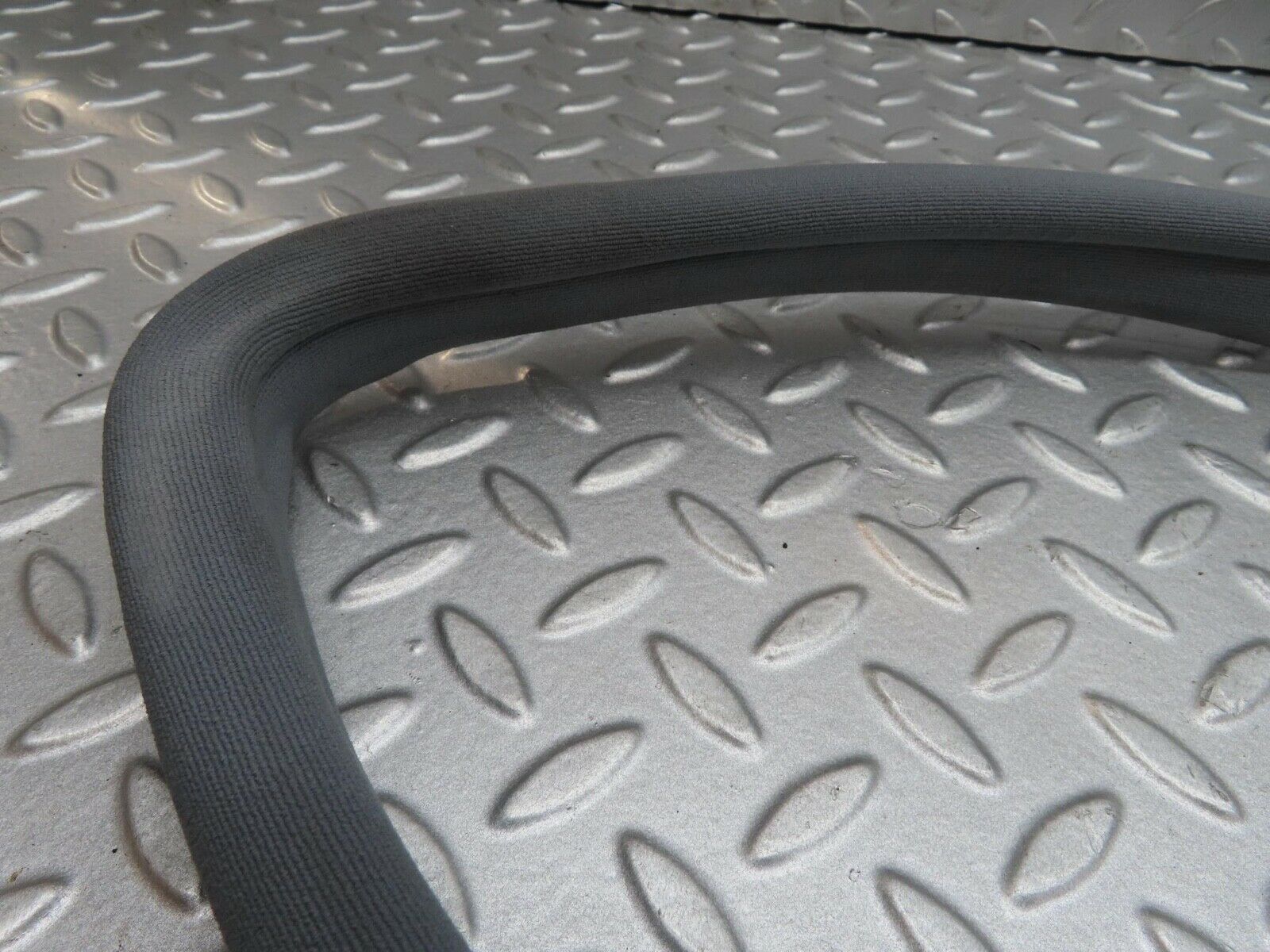 15022 Mercedes-Benz W140 S320 Rear Left Door Seal