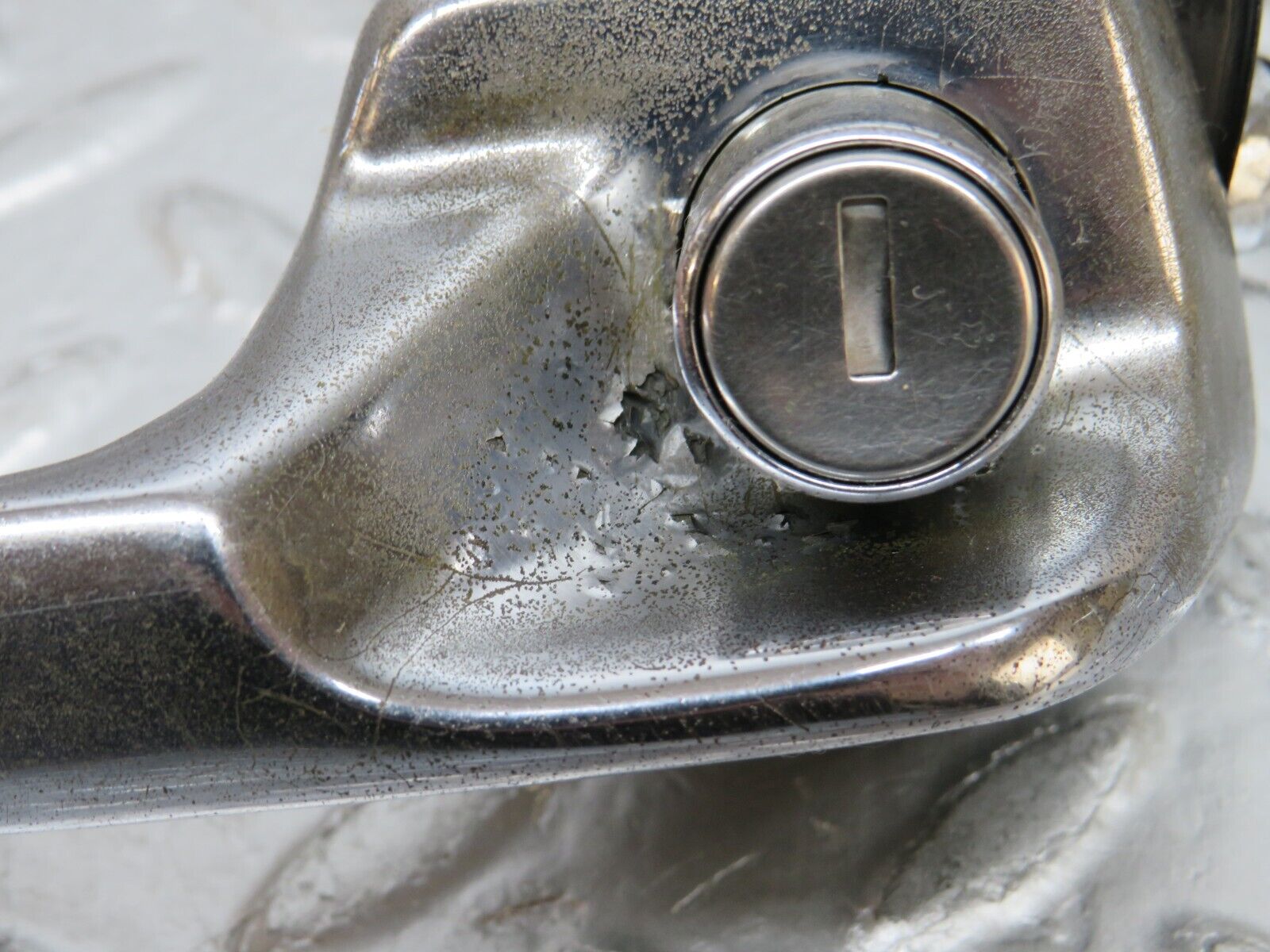 0795 Mercedes-Benz W108 280SE Front Right Door Handle No Key 1087661401