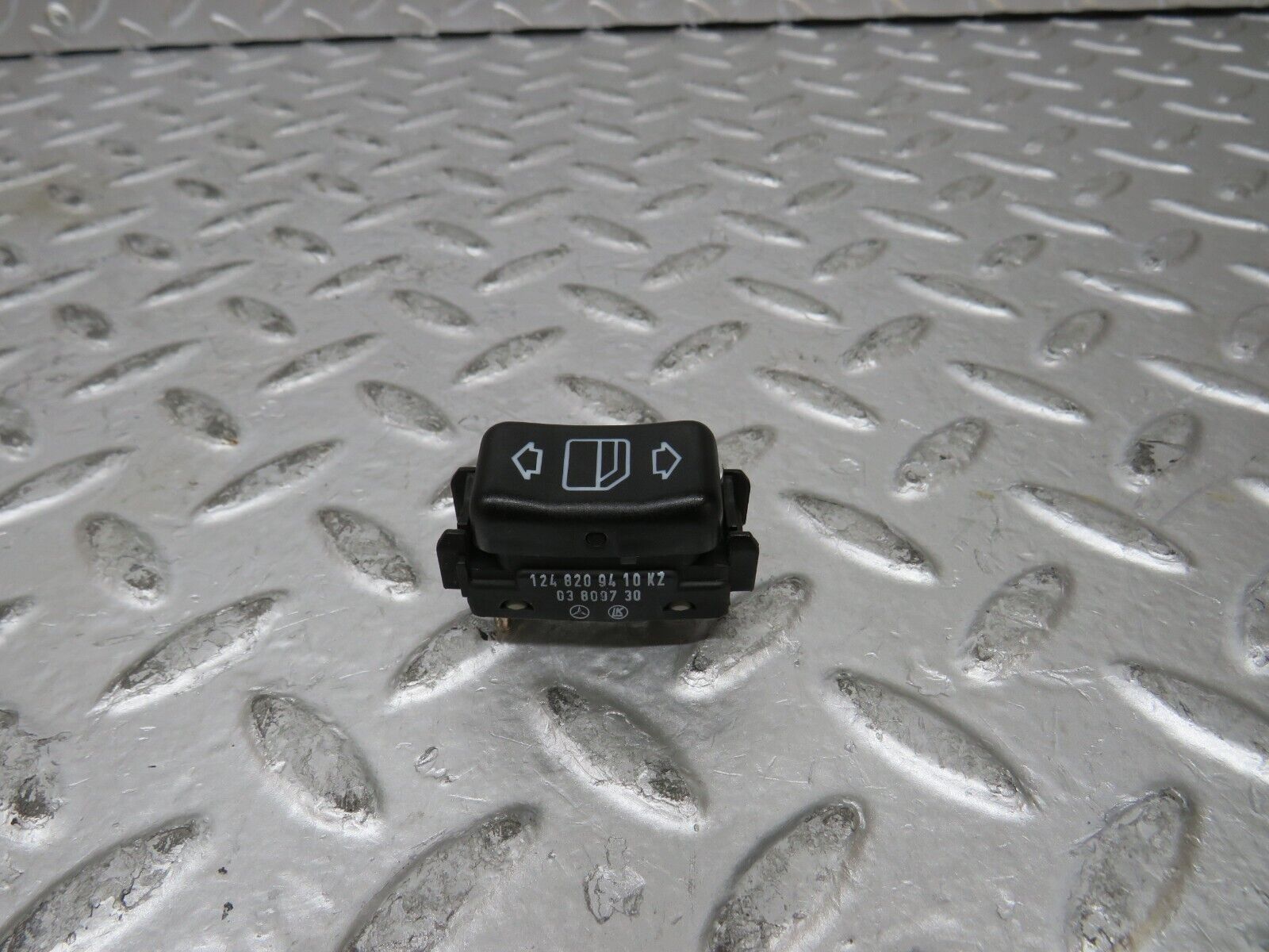 27562 Mercedes-Benz S124 300TE Electric Window Switch Right Side 1248209410