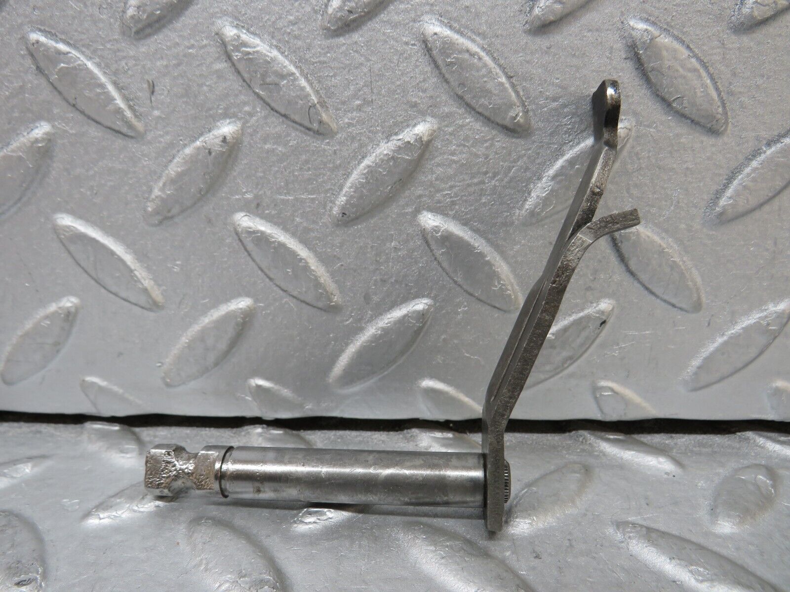 37688 Mercedes-Benz W109 300SEL Automatic Gearbox Linkage