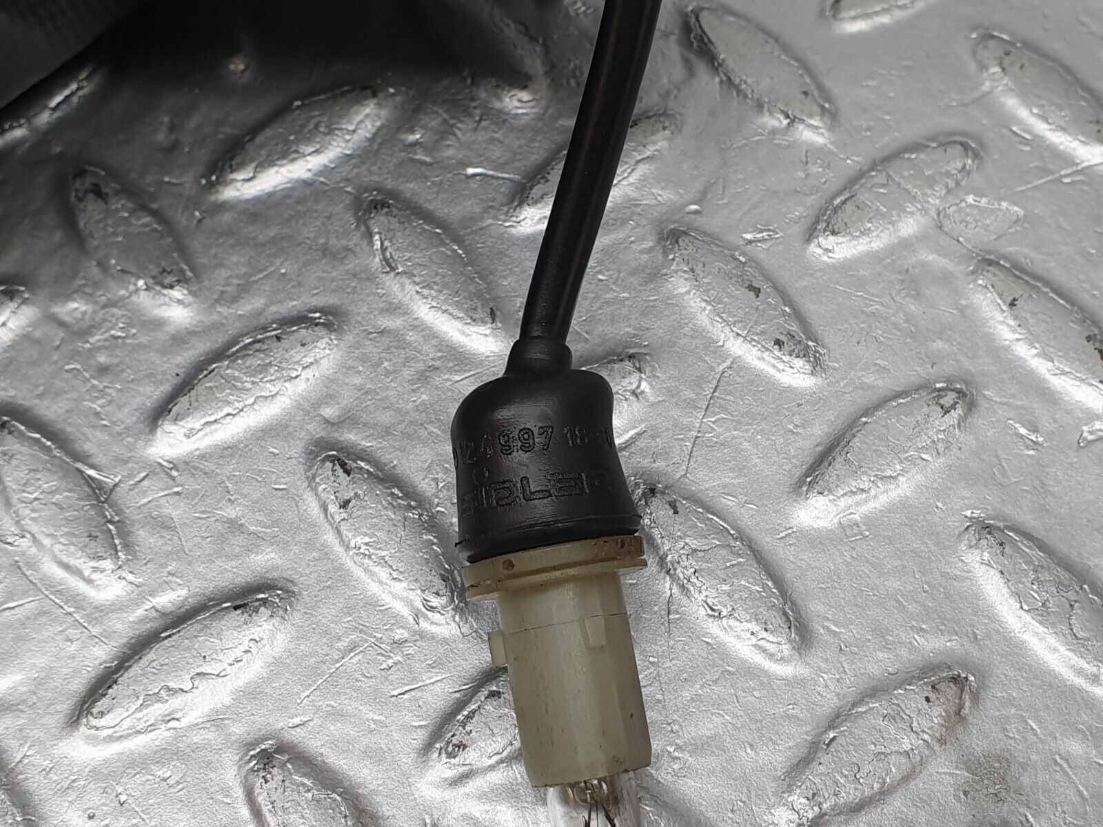 41089 Mercedes-Benz W126 300SE Front Wing Indicator Cable Wire 1249971881