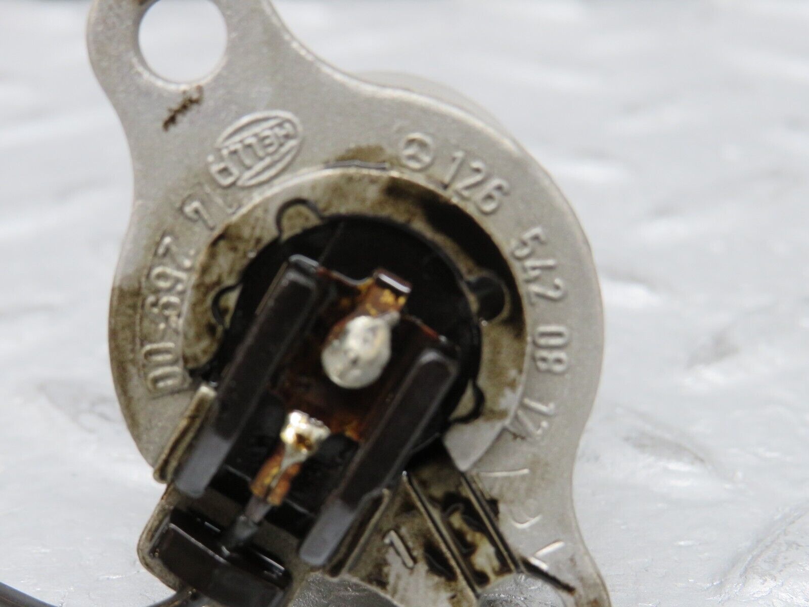 37112 Mercedes-Benz C126 420SEC Coupe Oil Lever Sensor Hella 1265420817