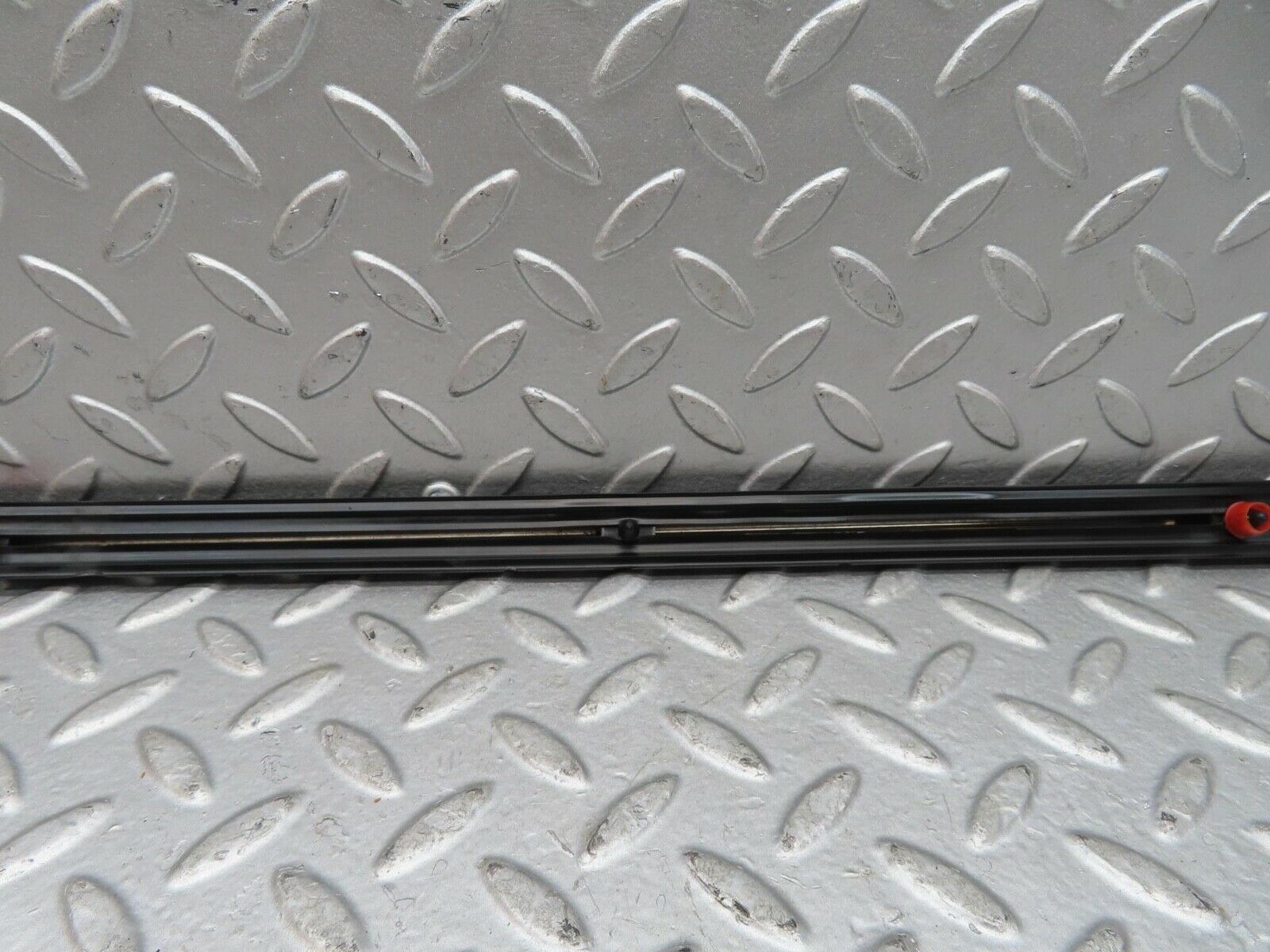 15831 Mercedes-Benz W123 280E Front Right Fender Wing Centre Moulding Trim