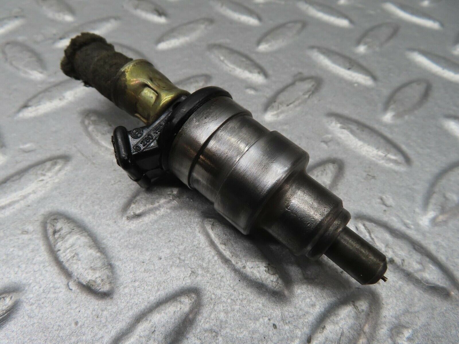 13336 Mercedes-Benz W116 350SE Fuel Injector Bosch 0280150001