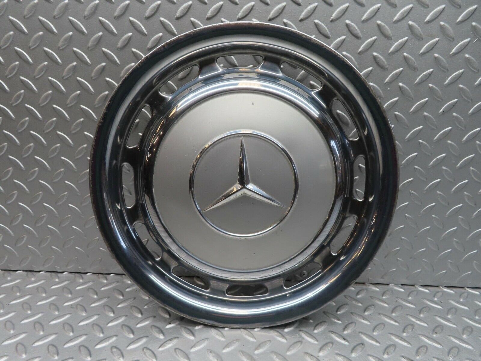 12403 Mercedes-Benz W108 280SE 3.5 Vintage Wheel Trim Hub Cap 14