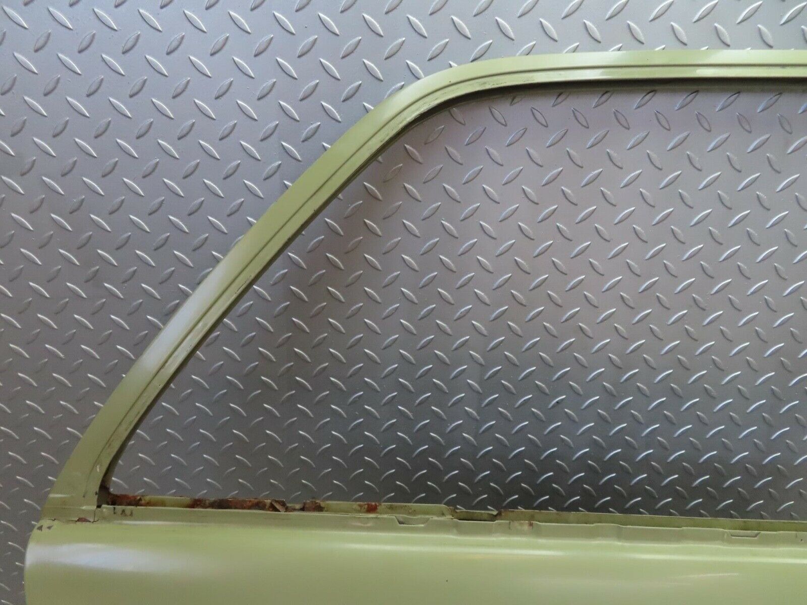 13641 Mercedes-Benz W123 200 Rear Right Door