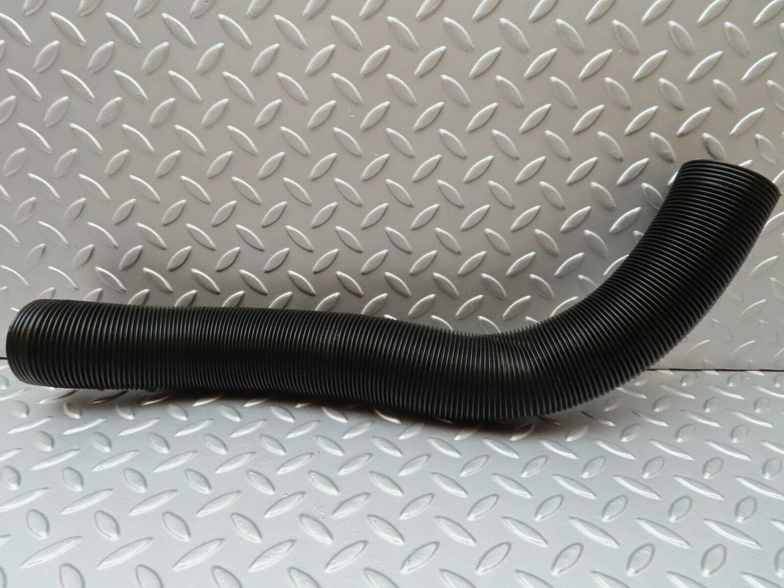 3731 Mercedes-Benz S123 200T Wagon Heater Pipe Air Pipe