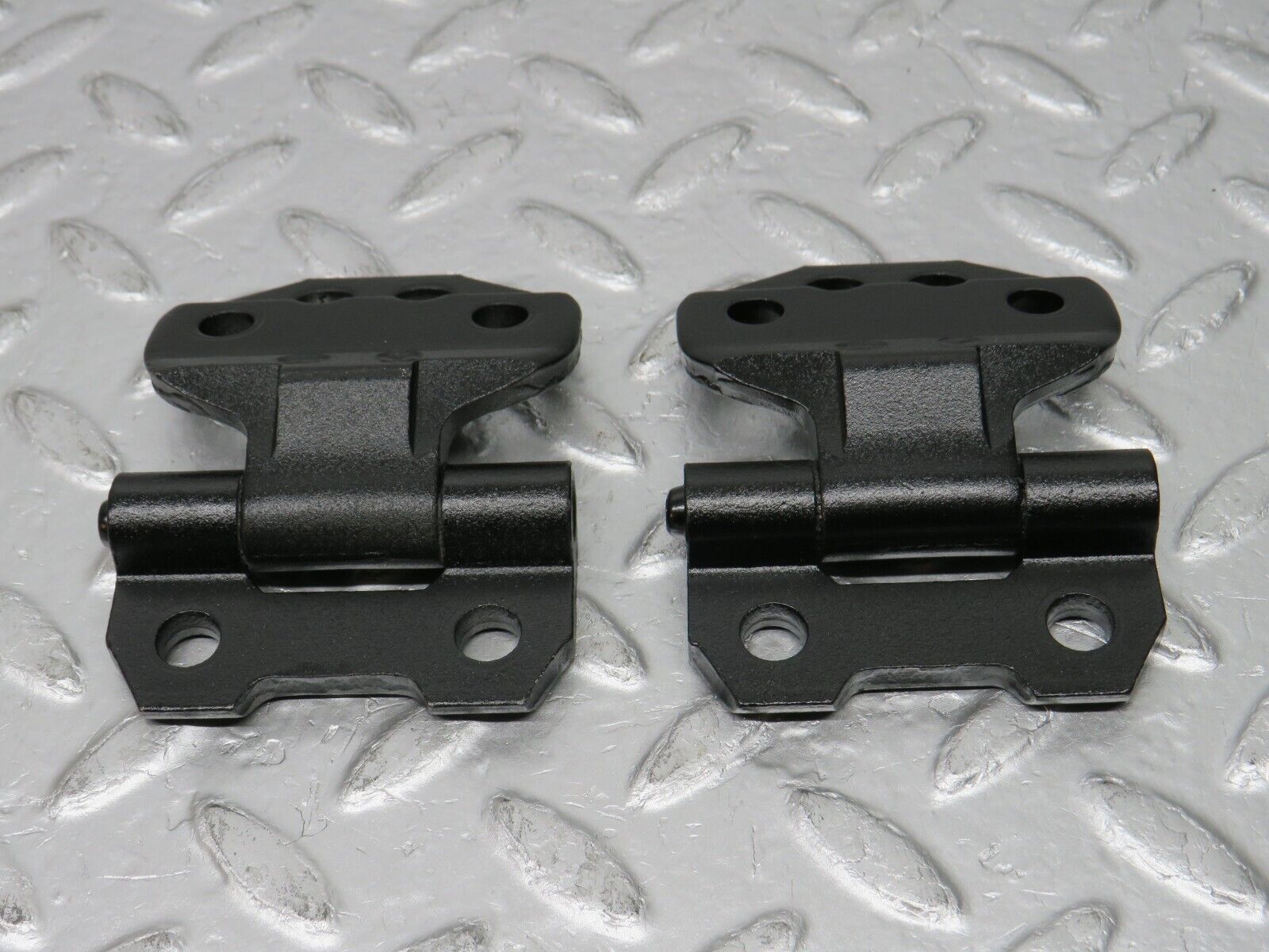 32557 Mercedes-Benz S124 300TE Wagon Door Hinge Right Side