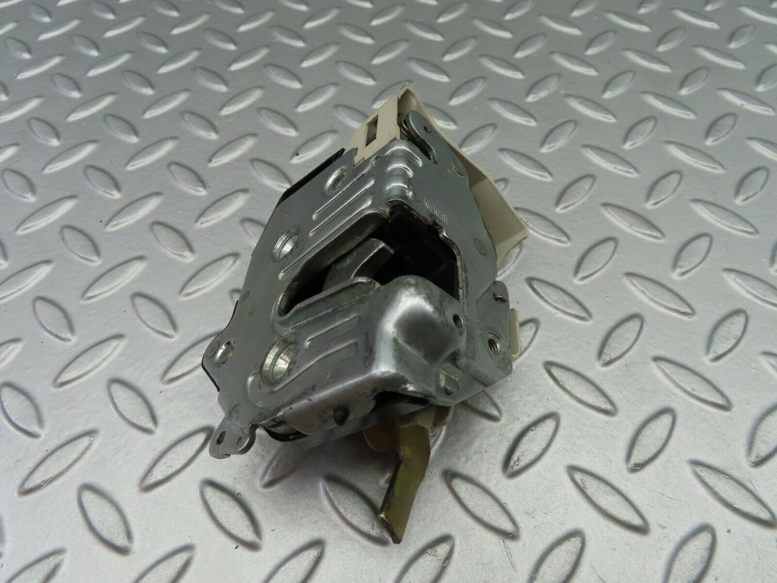 6603 Mercedes-Benz S124 E220 Wagon Rear Left Door Lock Mechanism