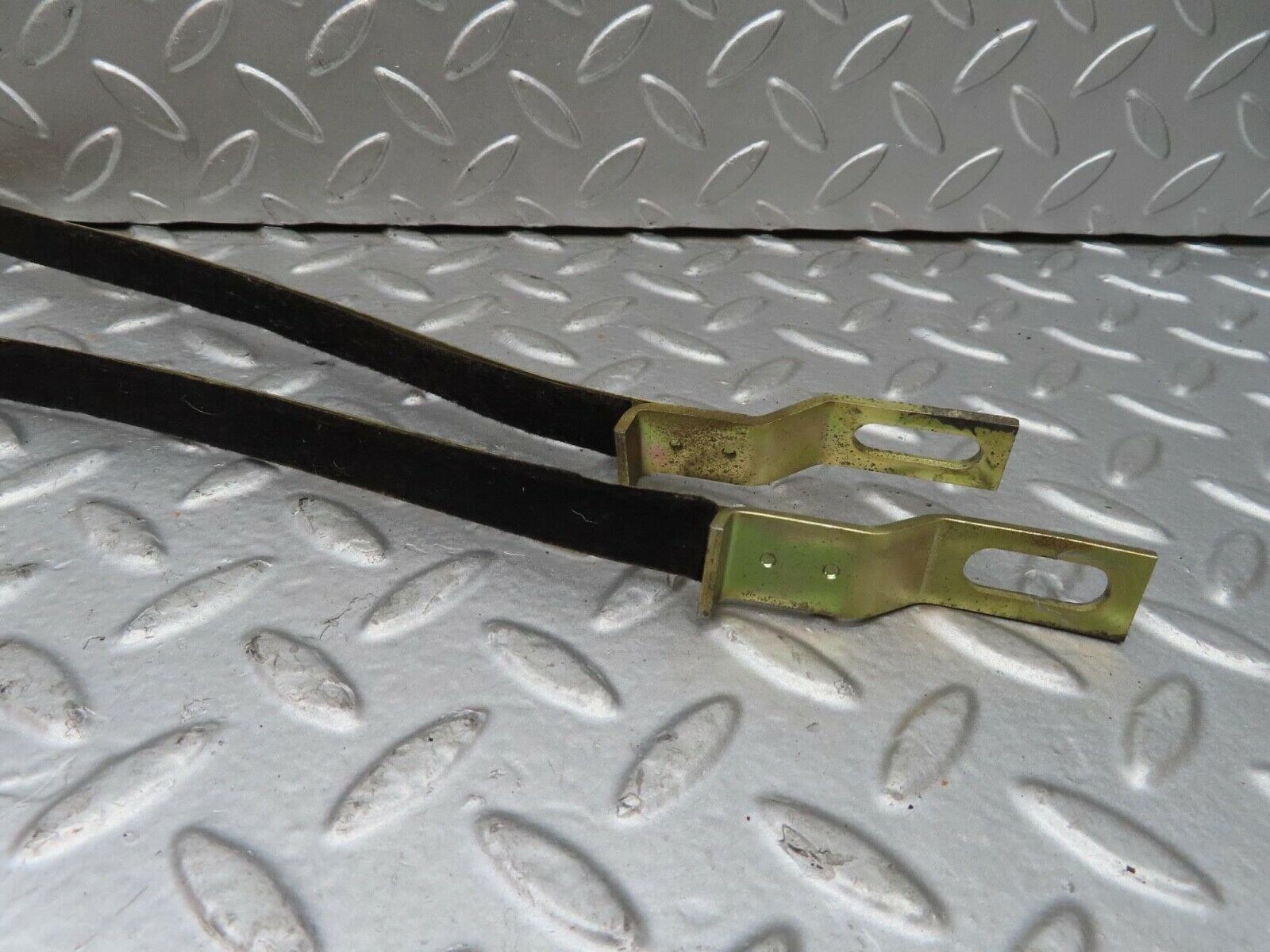 15869 Mercedes-Benz W123 280E Heater Box Holder Strap