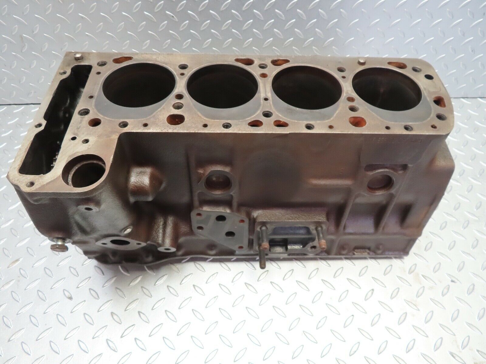 18164 Mercedes-Benz W123 200 Engine Block 1150110301 M115.938