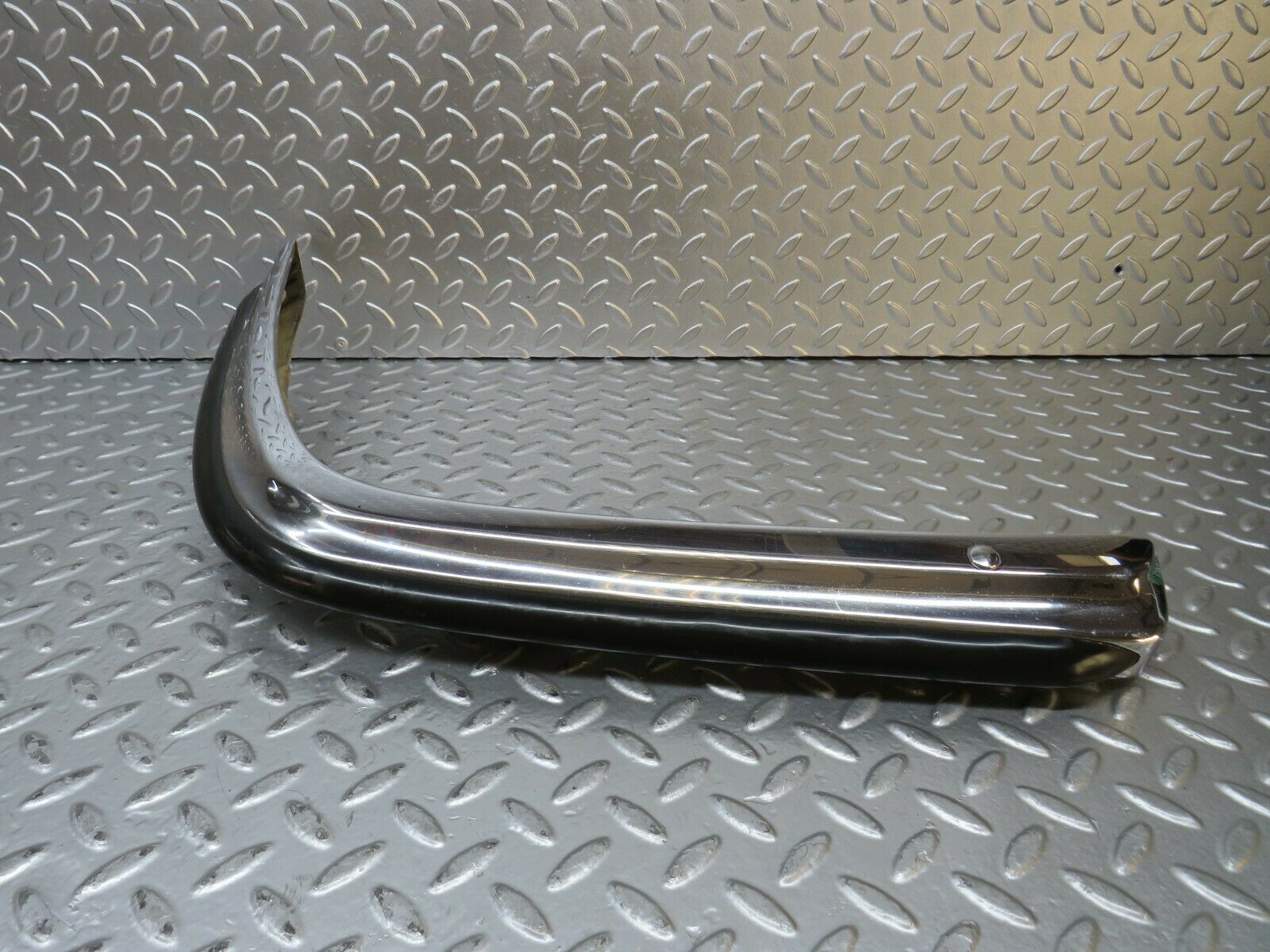 23237 Mercedes-Benz W116 350SE Front Right Upper Bumper Corner 1168800270