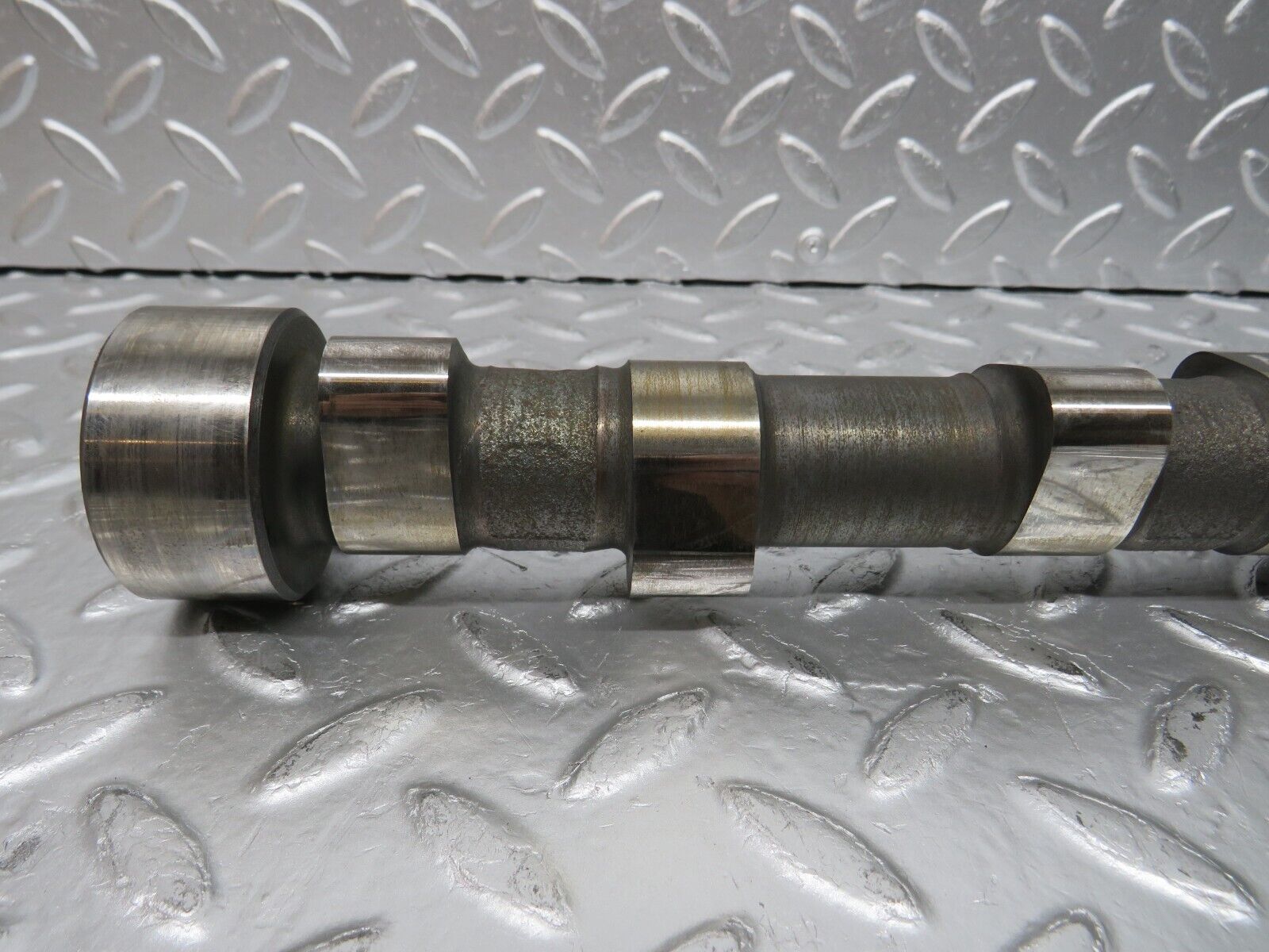 31065 Mercedes-Benz W123 200D Camshaft 6150510201