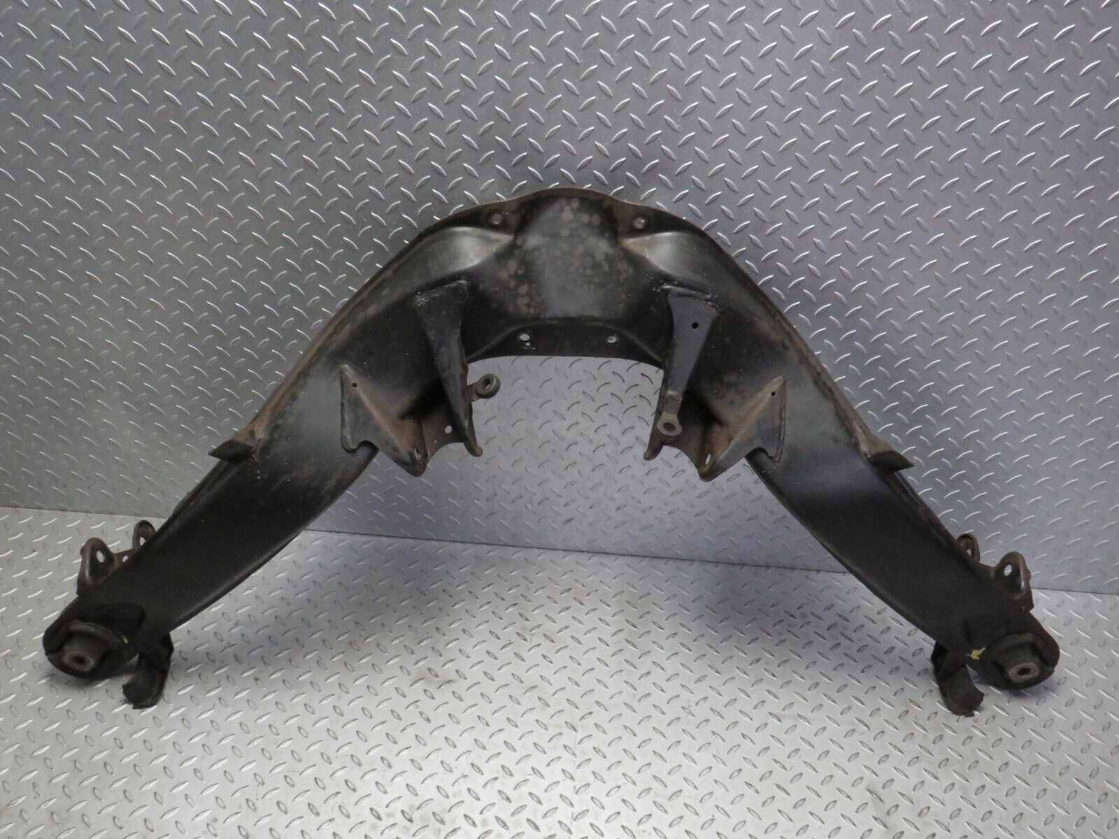 6167 Mercedes-Benz W123 200 Rear Subframe