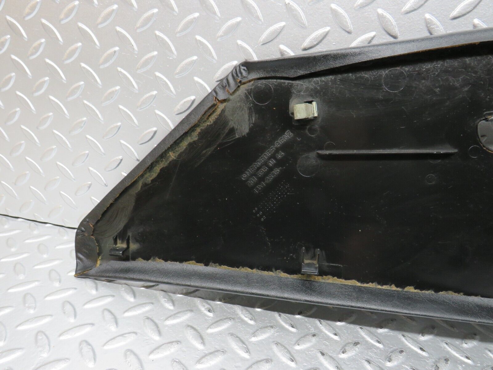 31568 Mercedes-Benz W201 190LE 1.8L C Pillar Cover Trim Left Black 2016950144