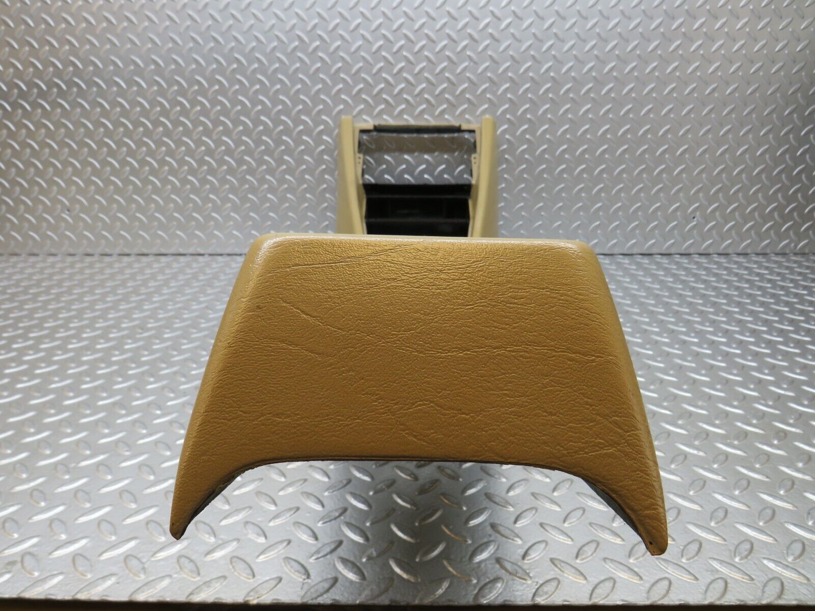 28912 Mercedes-Benz C124 320CE Coupe Centre Console Beige